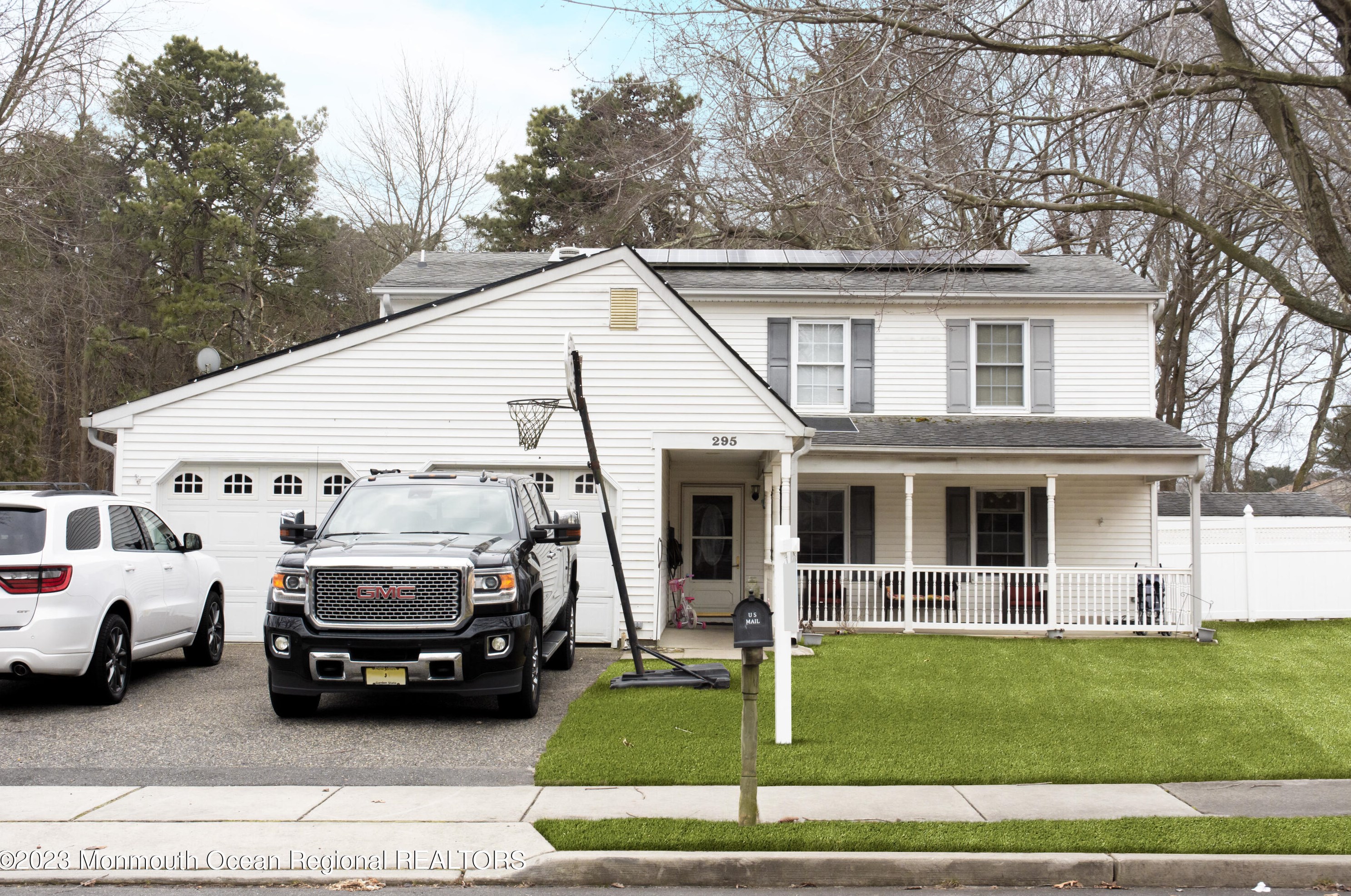 295 Princeton Dr, Wall Township, NJ 07731-2274