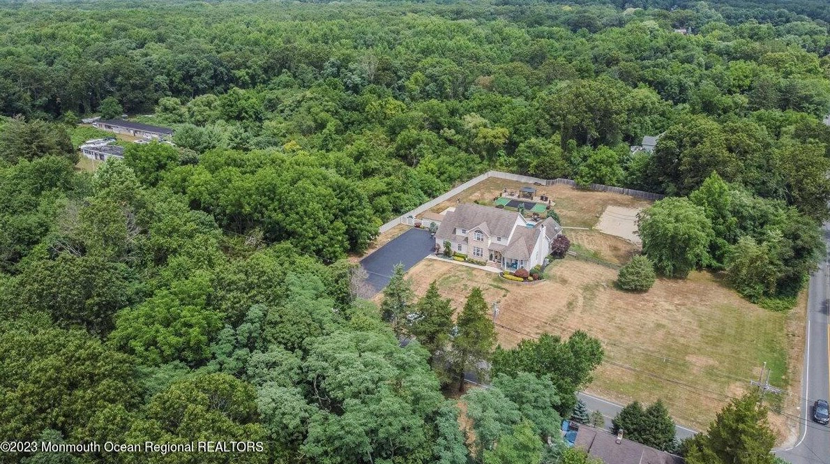 257 Ford Rd, Wall Township, NJ 07731