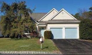 19 Strawberry Ln, Lakewood, NJ 08701
