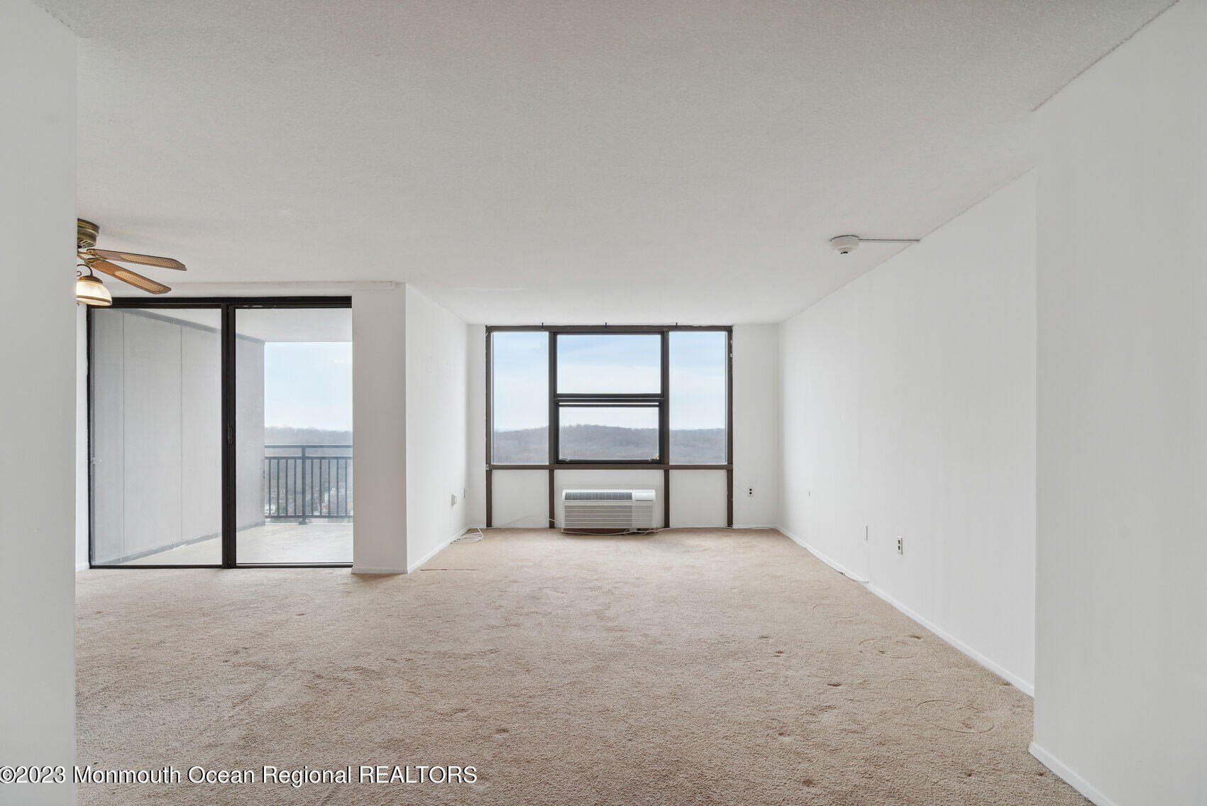 1 Scenic Dr #1211, Monmouth Hills, NJ 07732