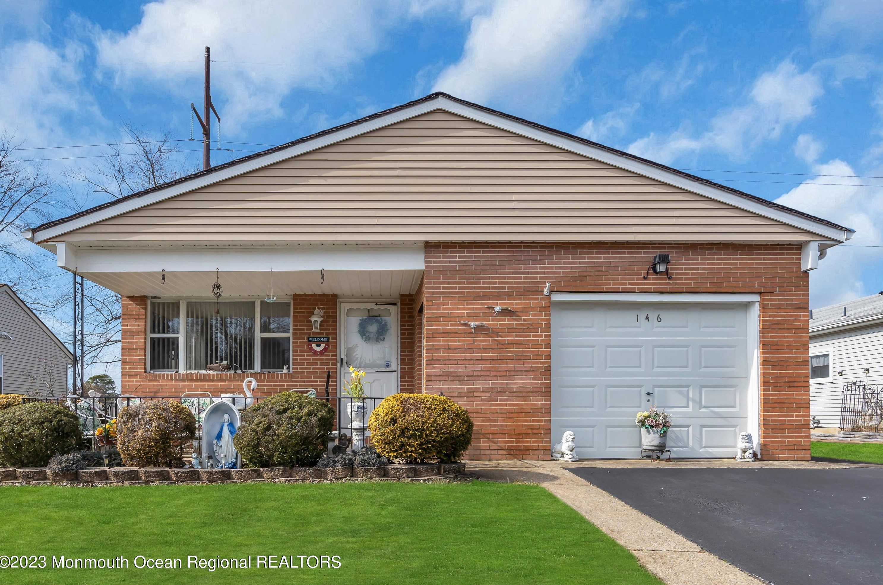 146 Torrey Pines Dr, Toms River, NJ 08757-5724