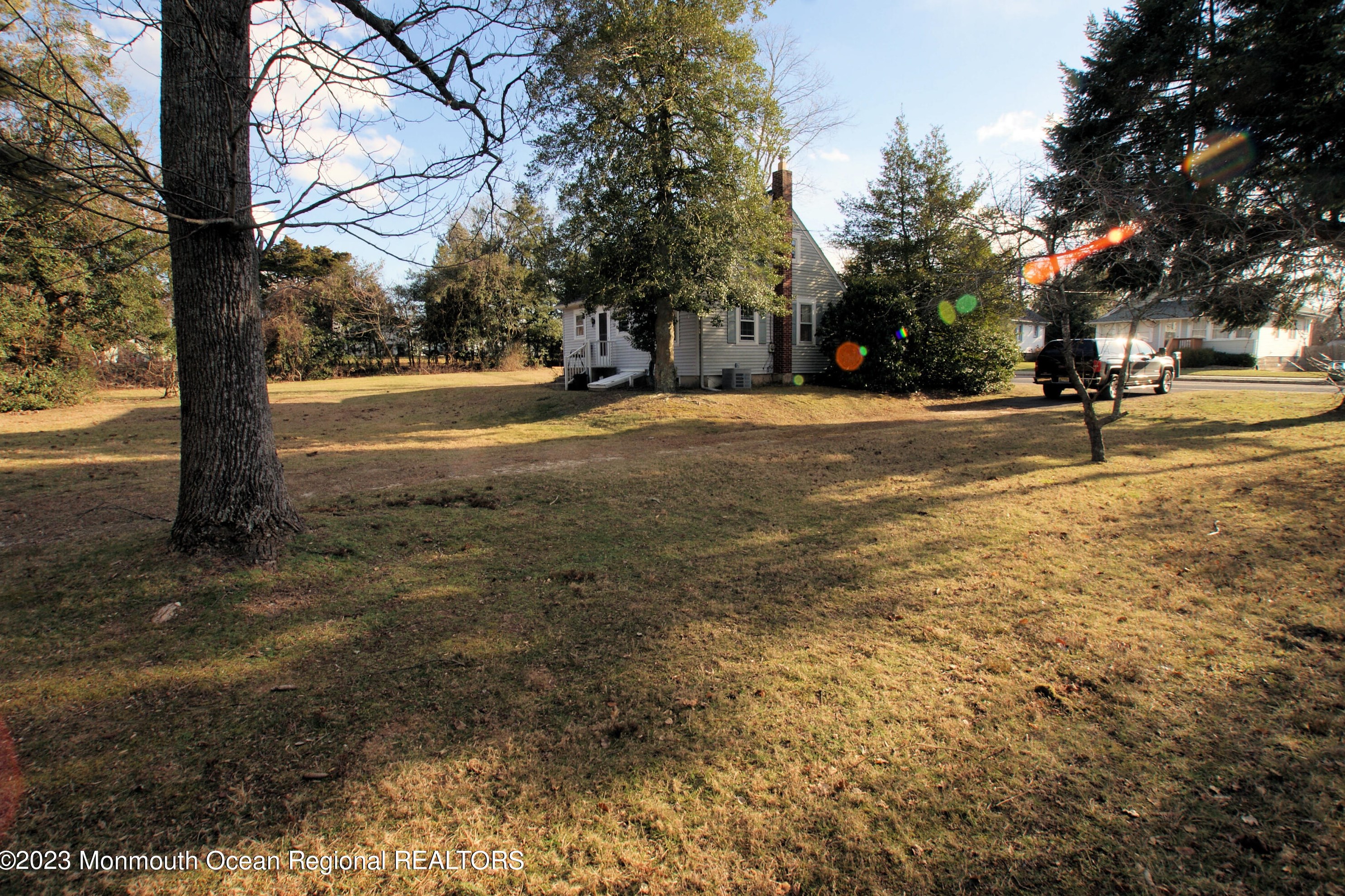130 Railroad Ave, Tuckerton, NJ 08087-2730