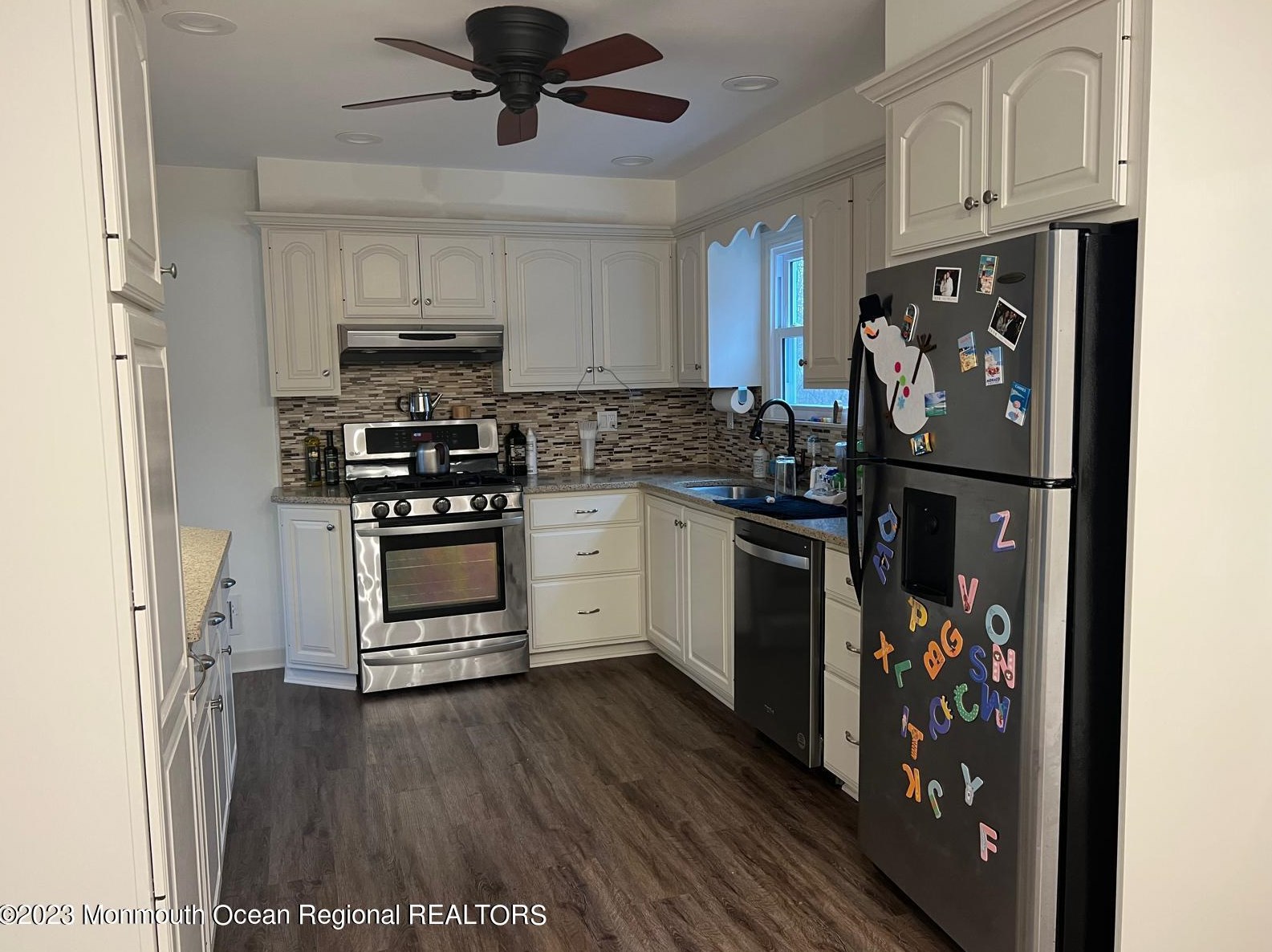 4 W Lake Ave, Oakhurst, NJ 07755