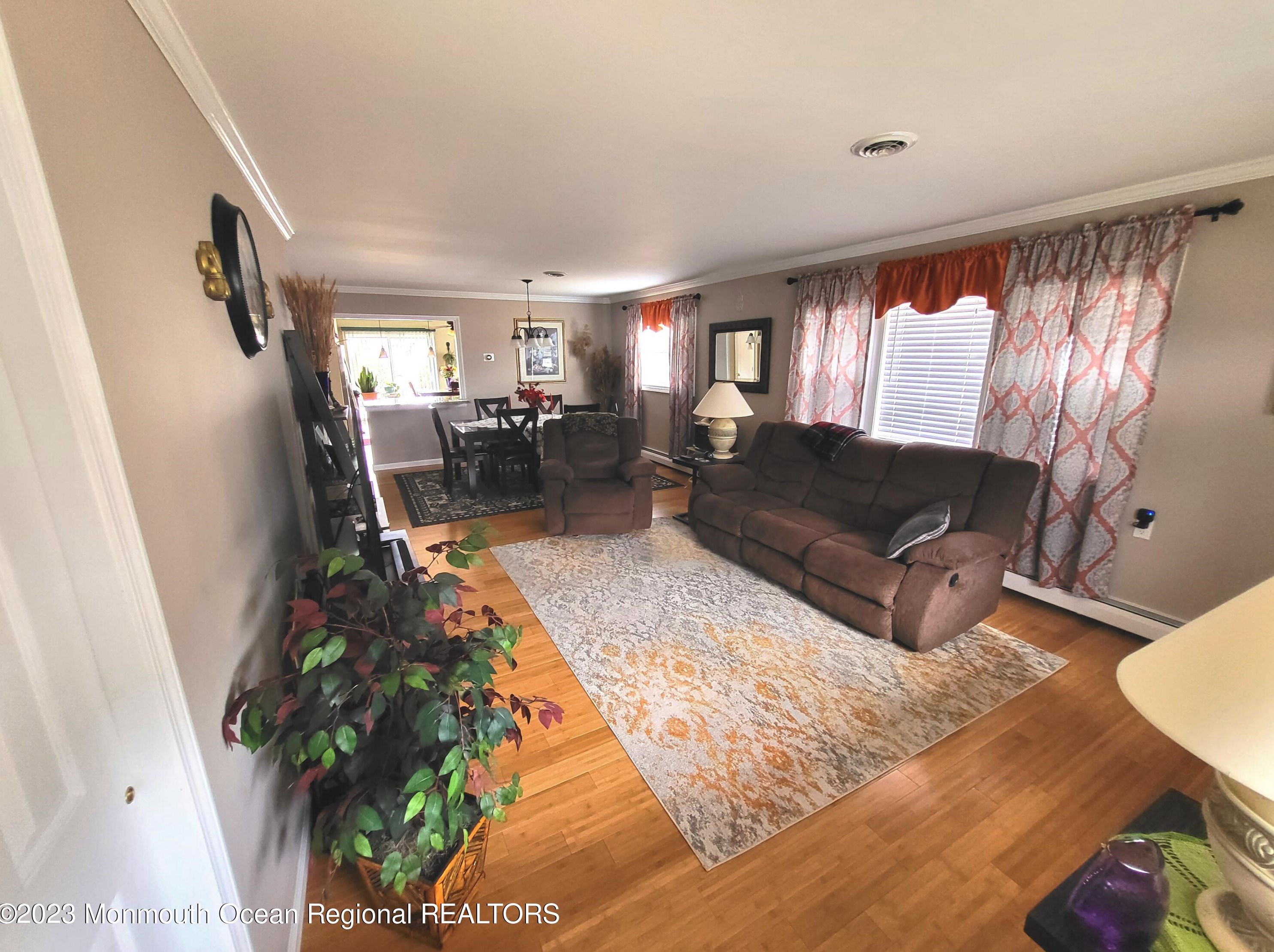 35 Oranjestad St, Toms River NJ  08757-4022 exterior