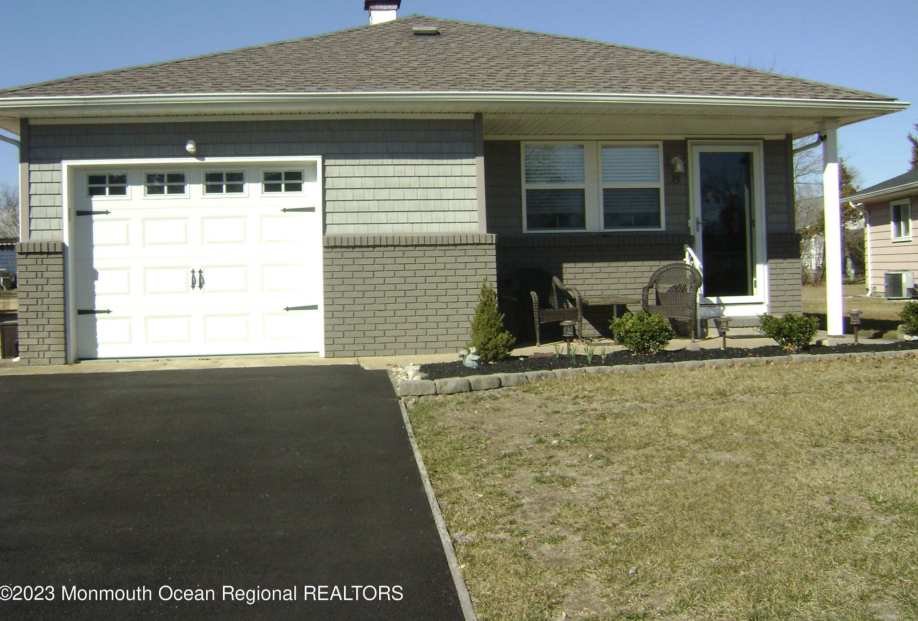 35 Oranjestad St, Toms River, NJ 08757