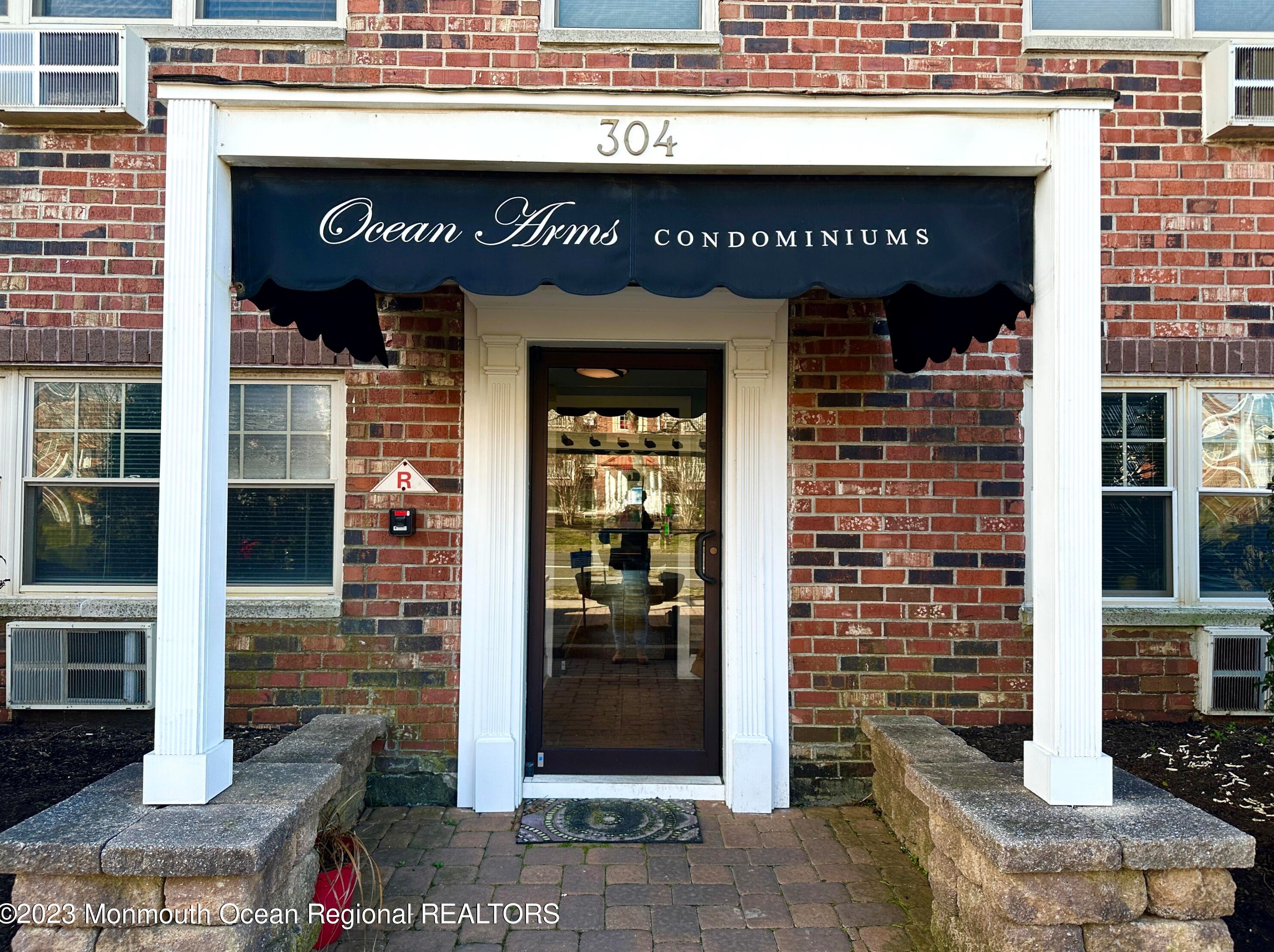 304 4th Ave #308, Tinton Falls, NJ 07712