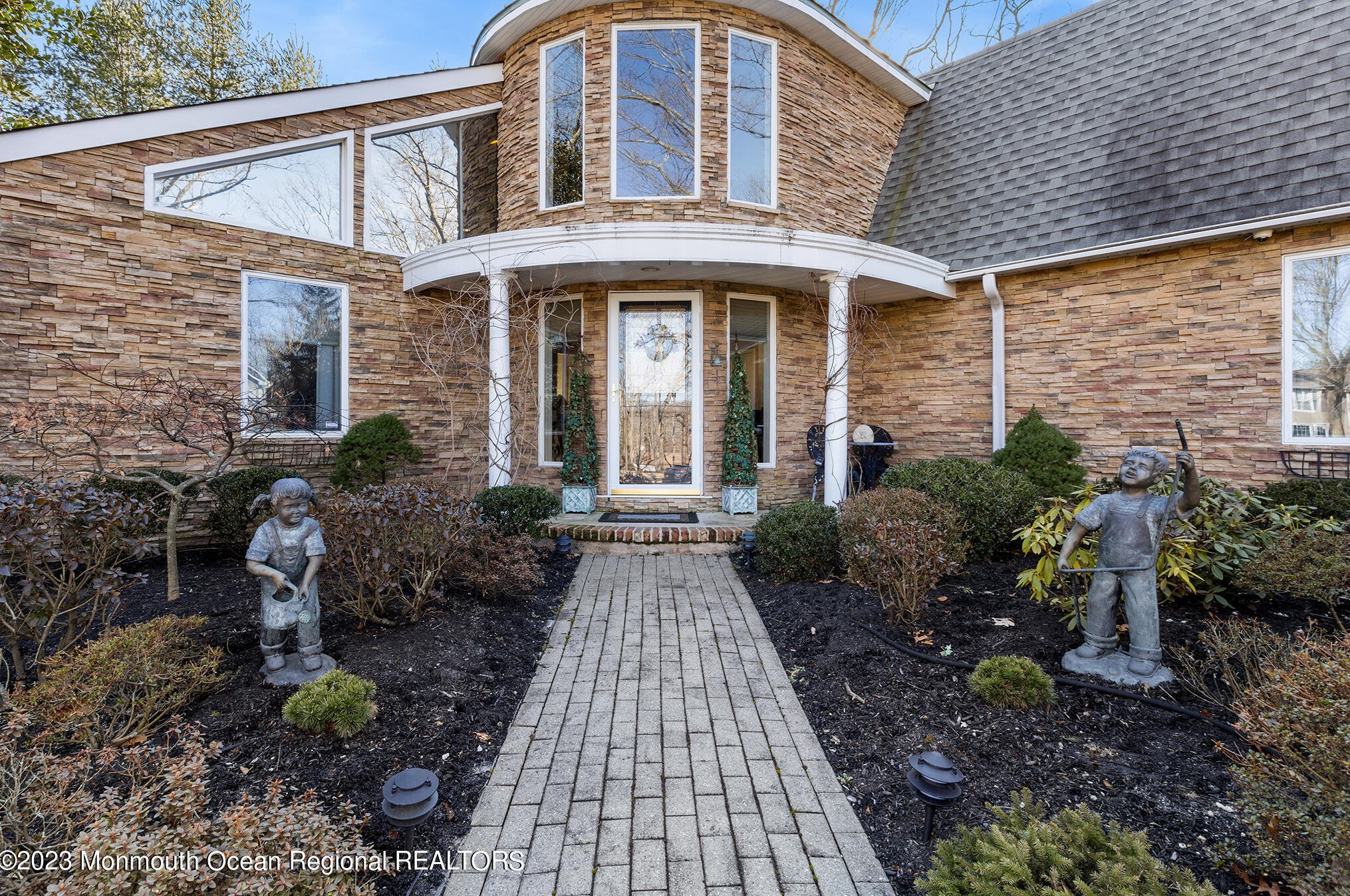 9 Emma Dr, Tinton Falls, NJ 07712