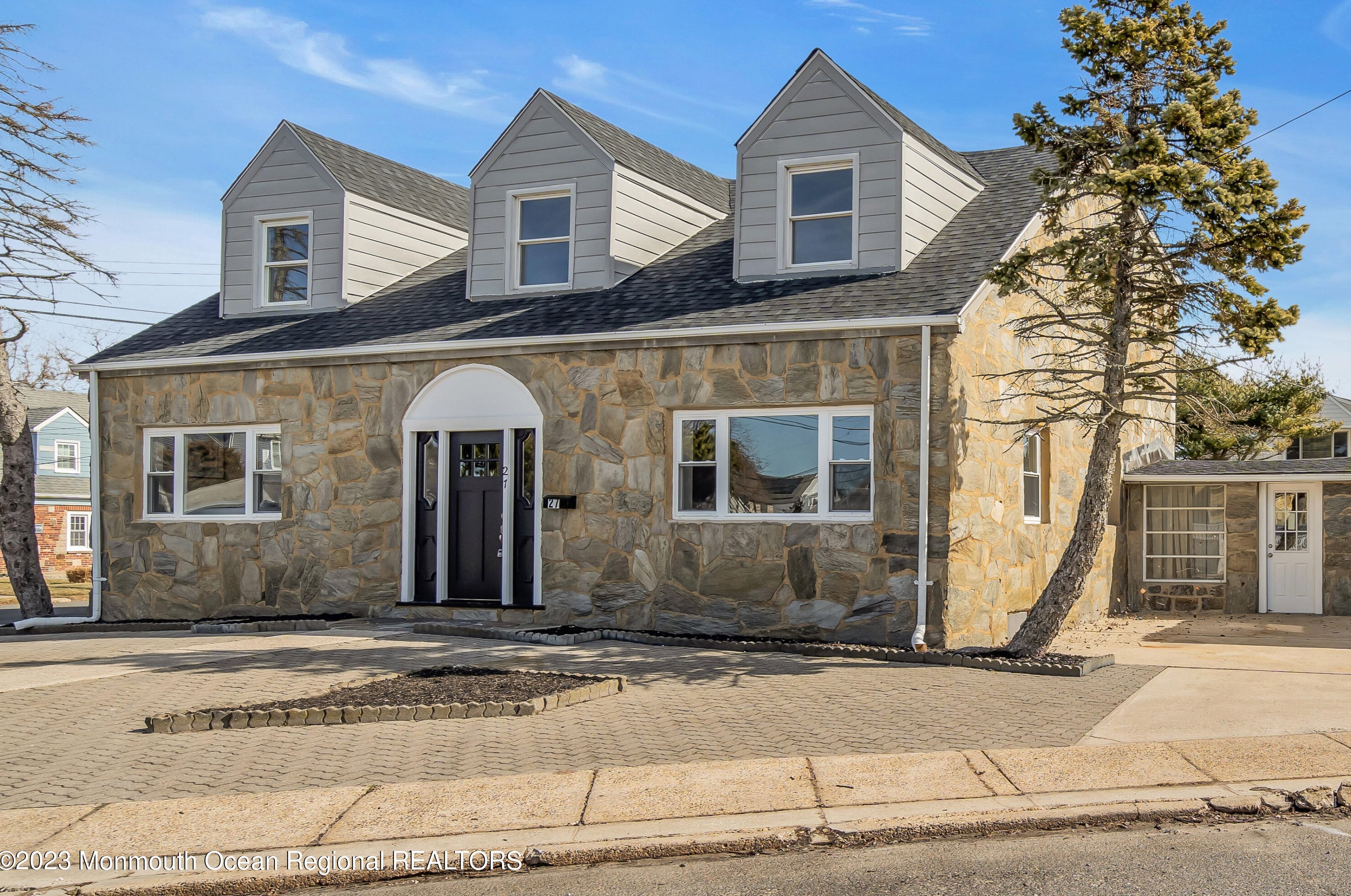 27 Trinidad Ave, Pelican Island, NJ 08751