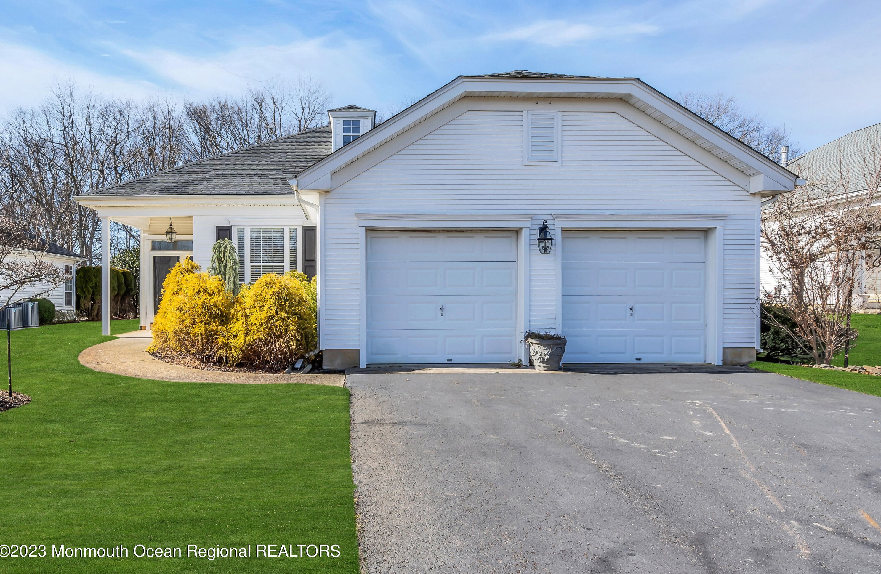 2589 Lantern Light Way, Wall Township, NJ 08736-2247