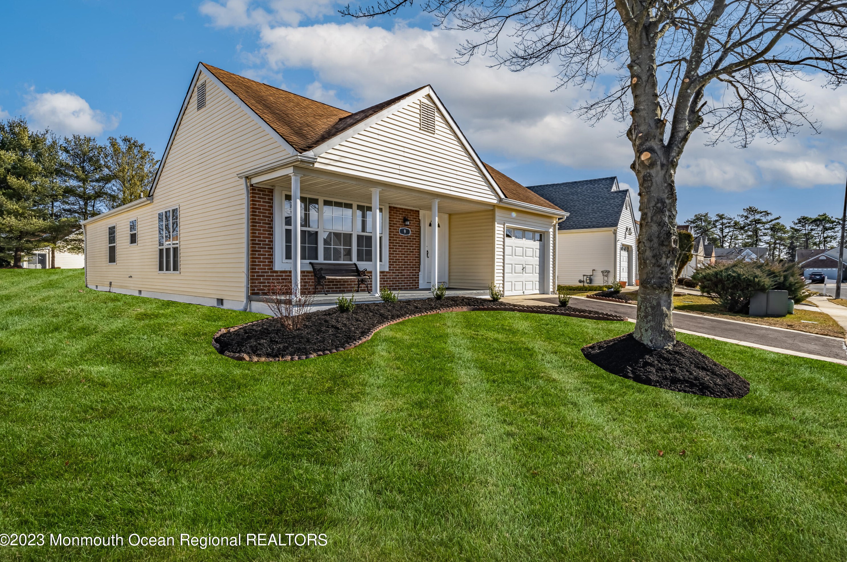 9 Normanton Way, Toms River, NJ 08757