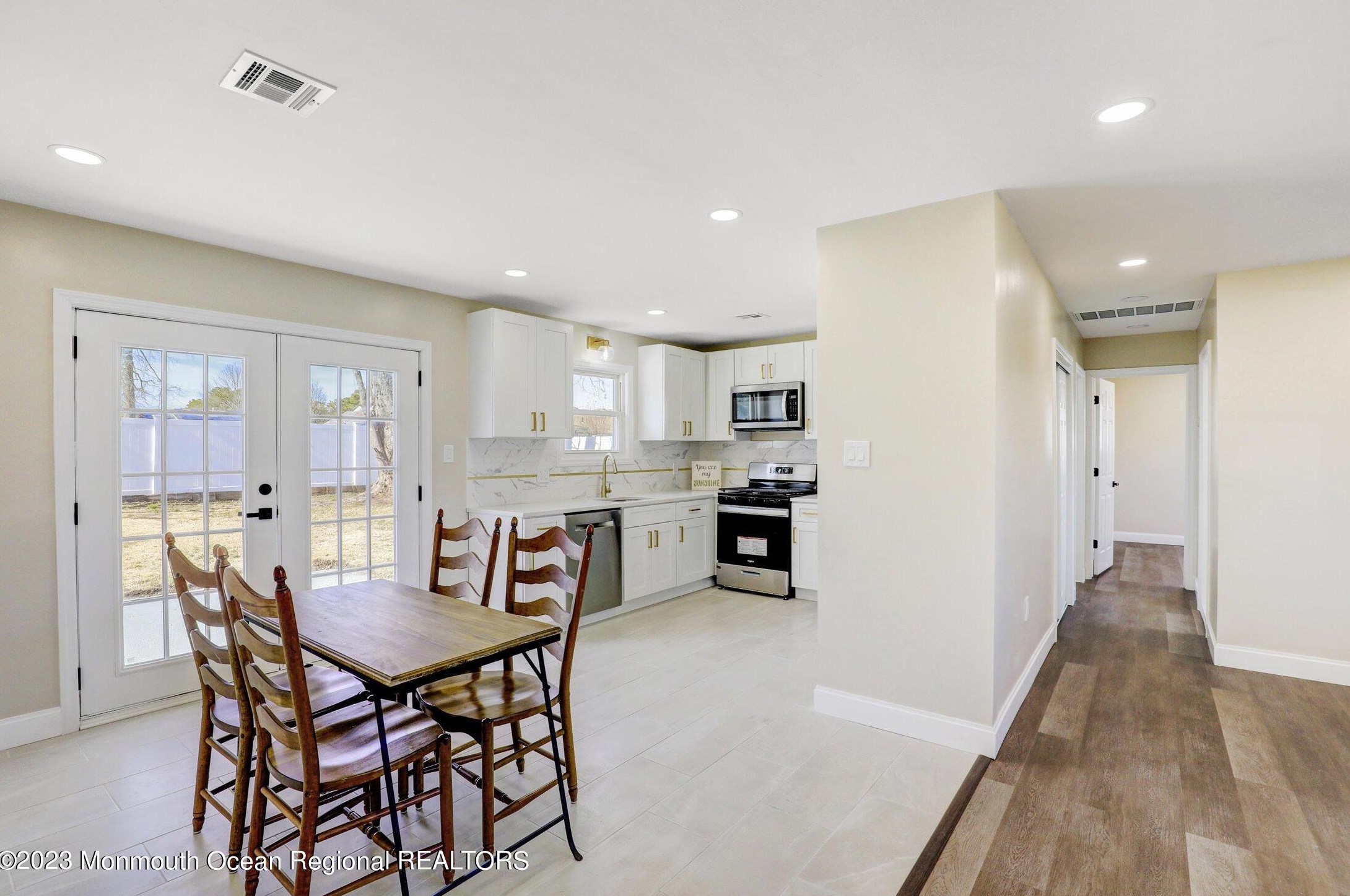 307 5th St, Waretown NJ  08758-2915 exterior