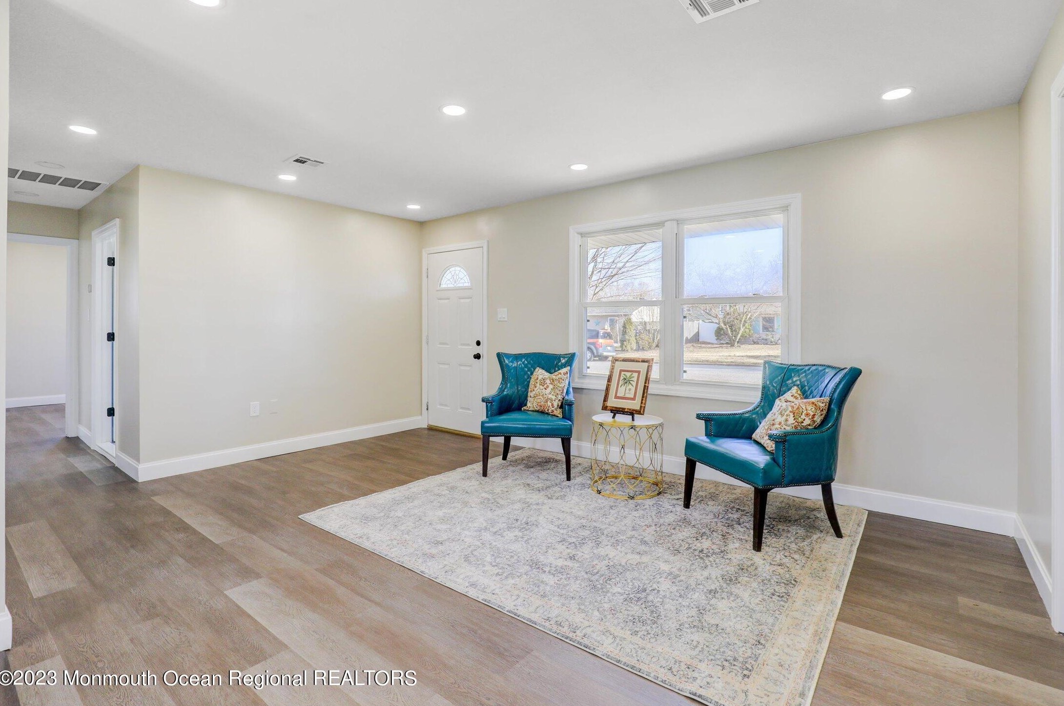 307 5th St, Waretown NJ  08758-2915 exterior