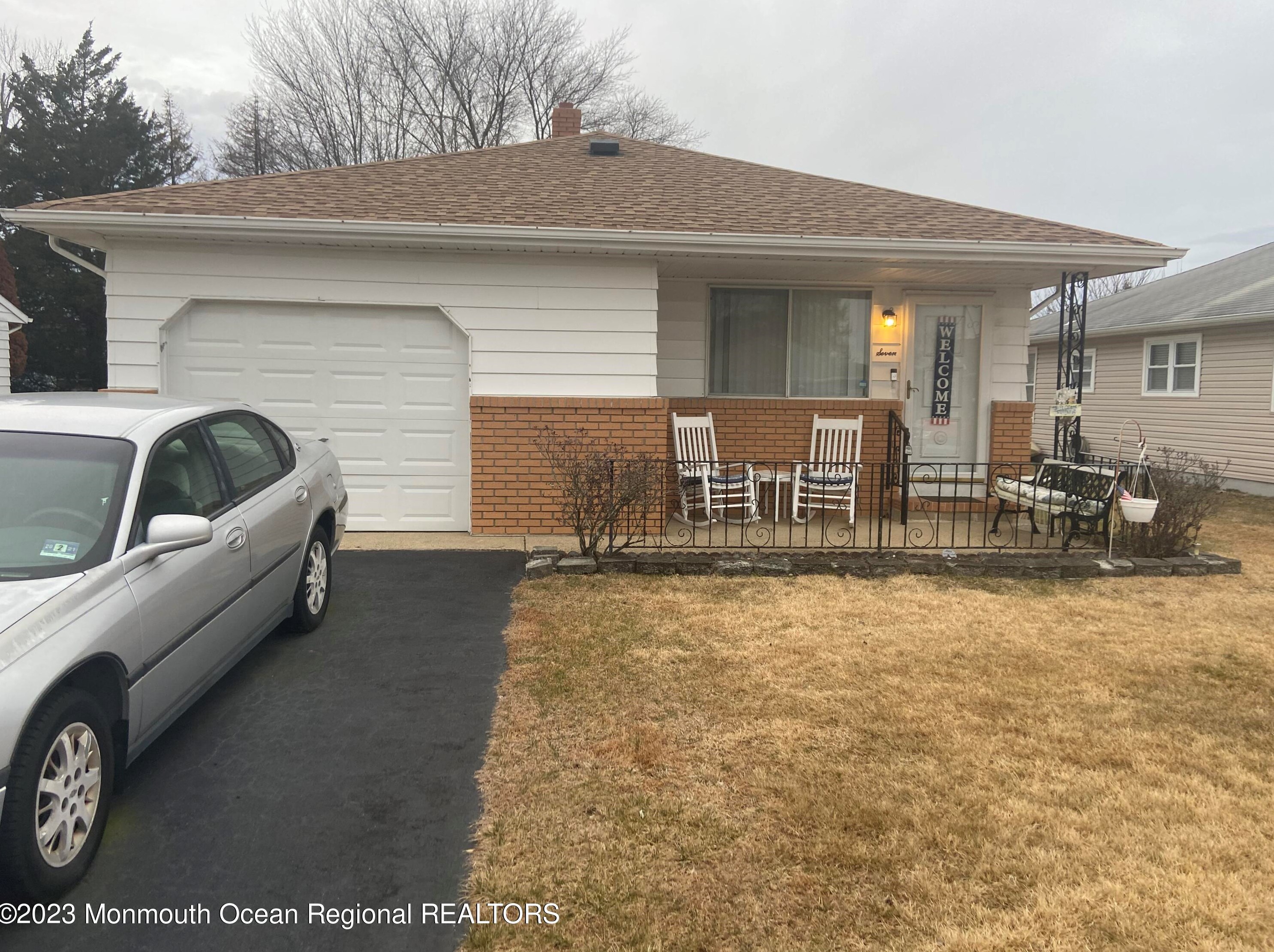 7 Troumaka St, Toms River, NJ 08757-4215