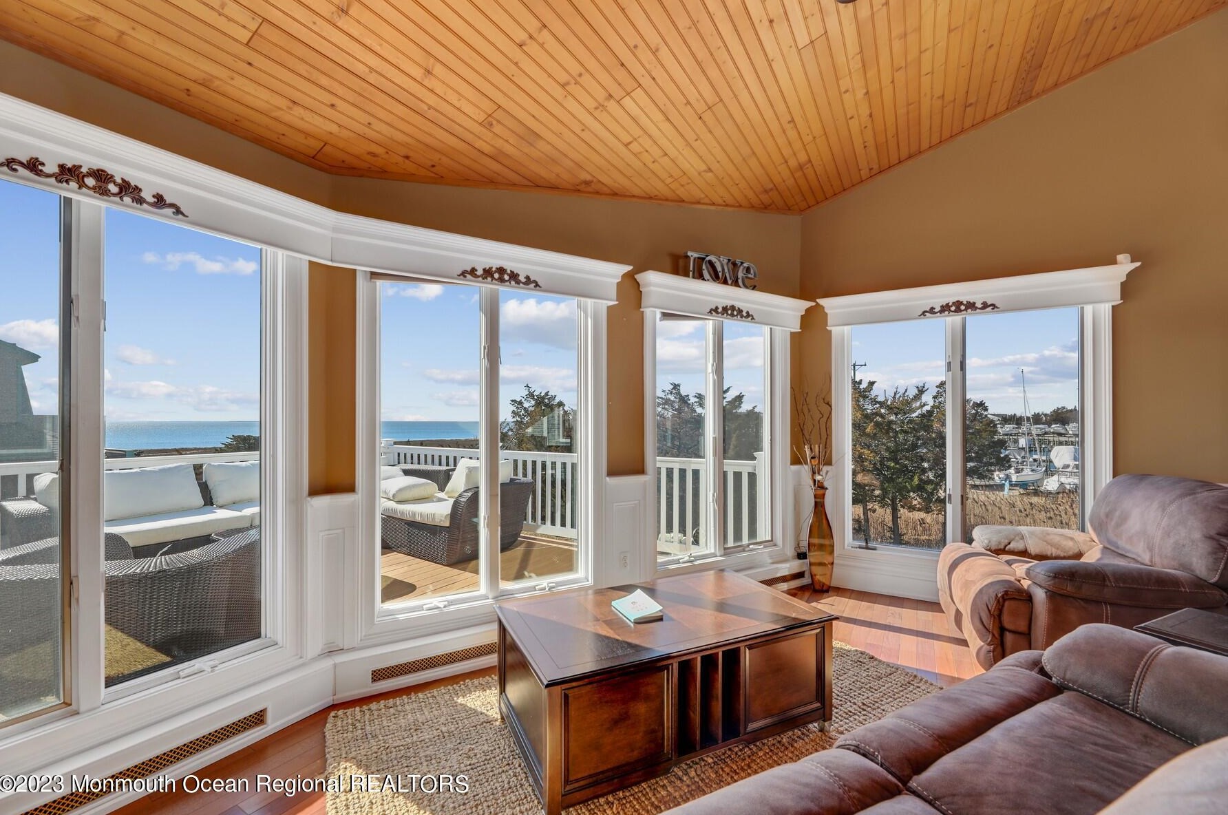 41 Ohio Dr, Tuckerton NJ  08087-1025 exterior