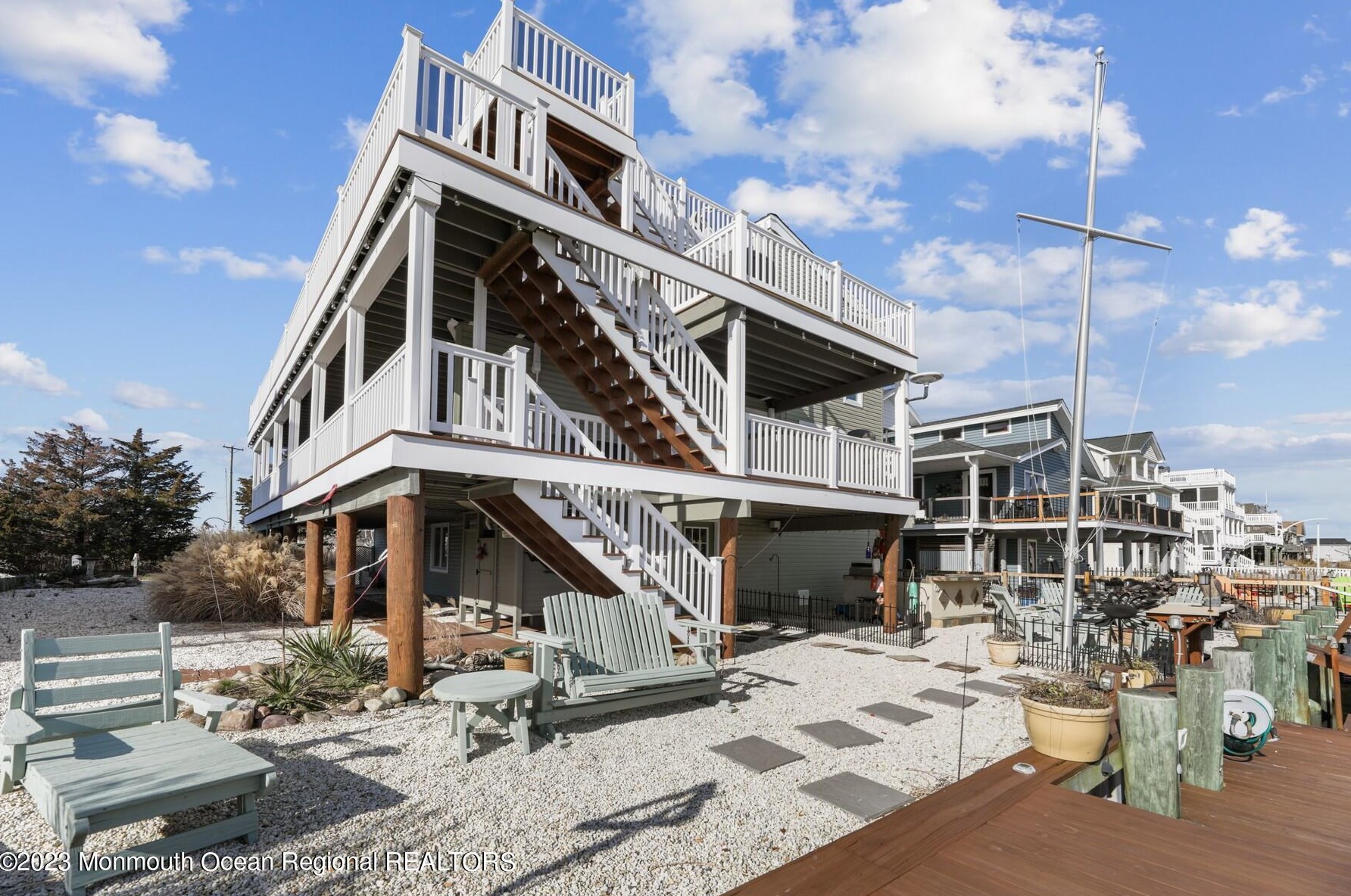 41 Ohio Dr, Tuckerton NJ  08087-1025 exterior