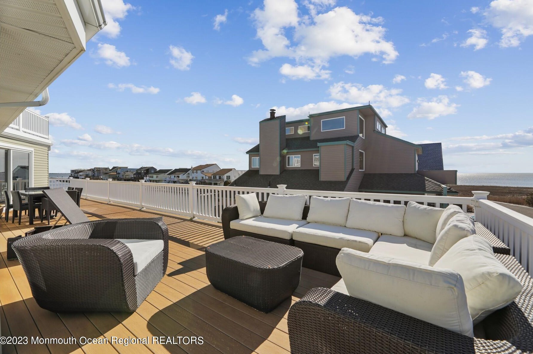 41 Ohio Dr, Tuckerton NJ  08087-1025 exterior