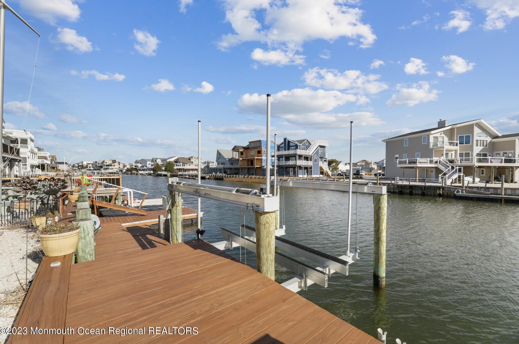 41 Ohio Dr, Tuckerton NJ  08087-1025 exterior