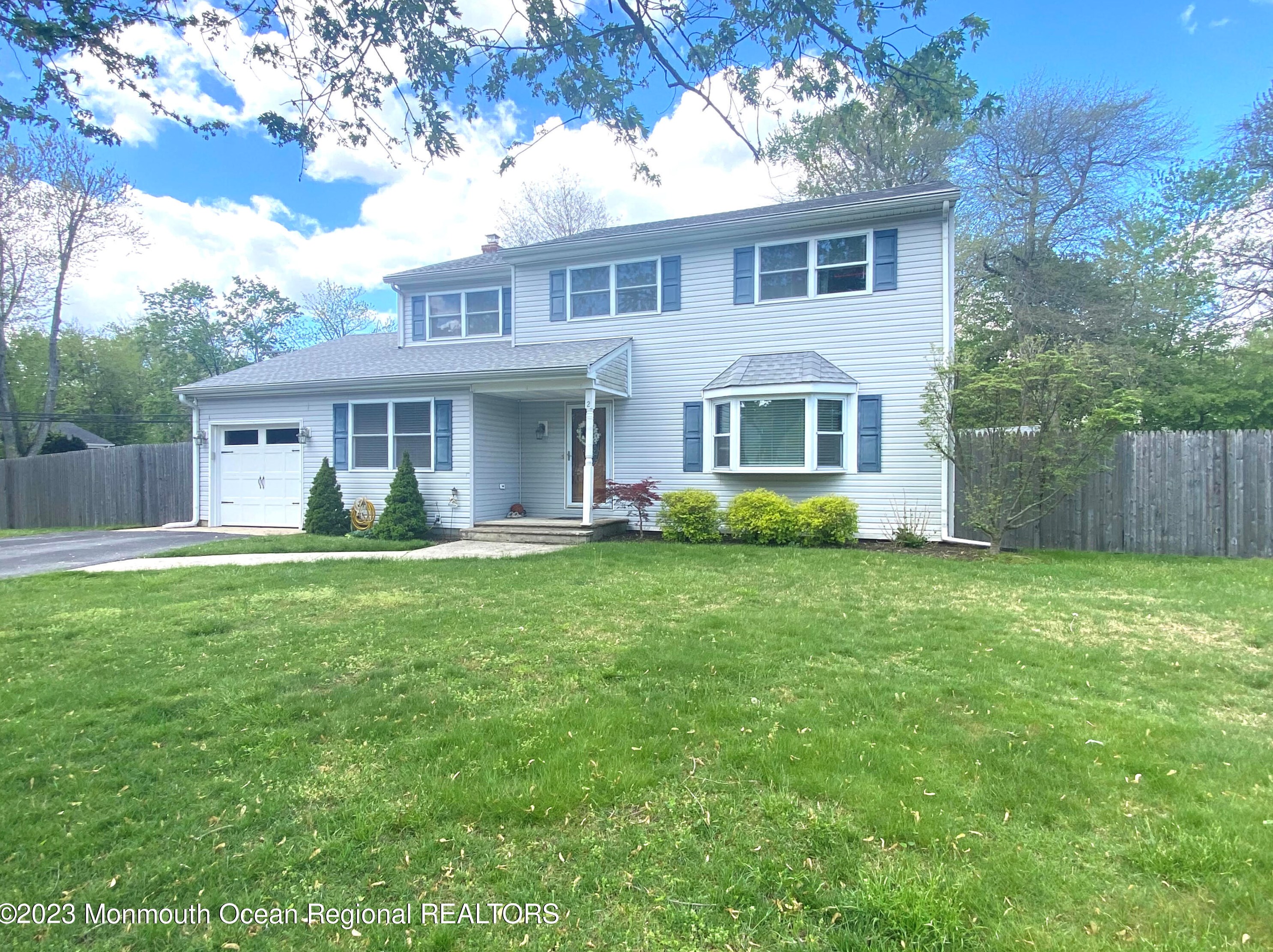 2 Deer Ln, Jackson Twp, NJ 08527
