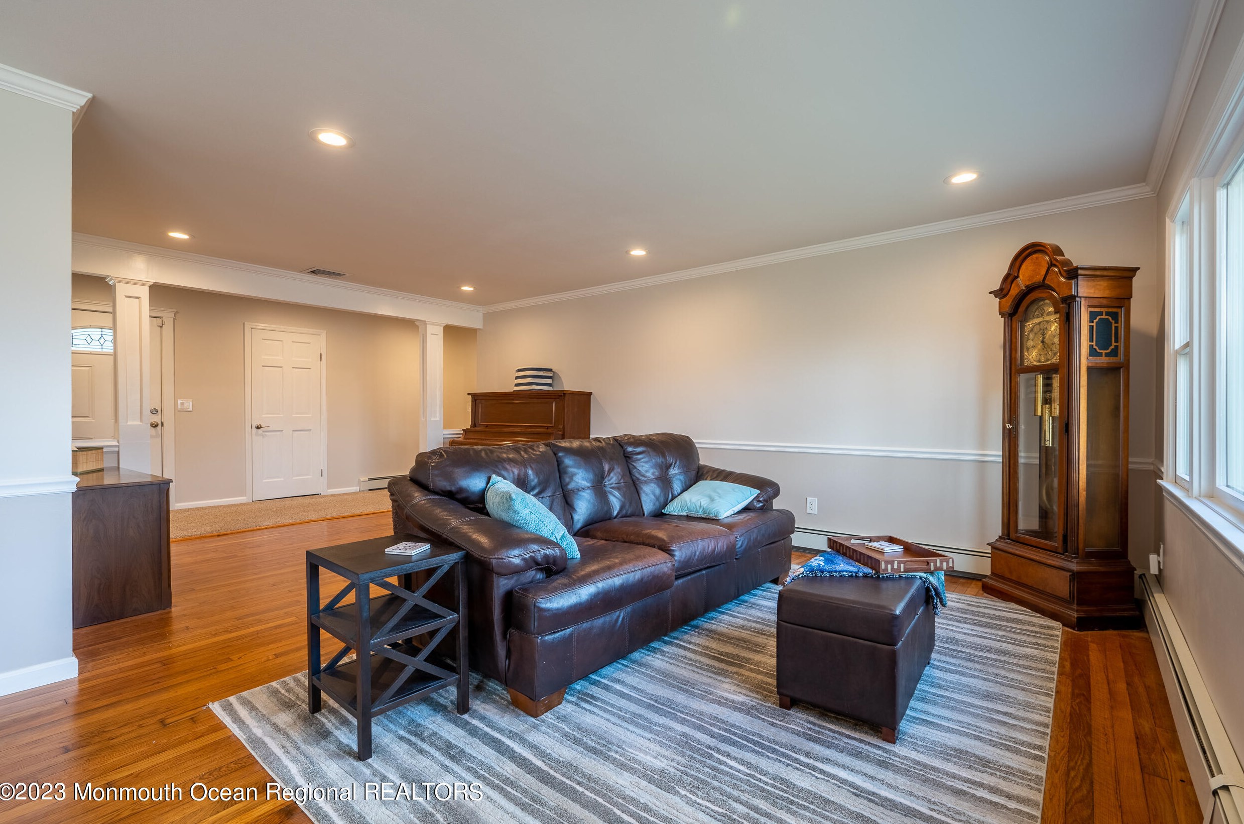31 Emory Dr, Lincroft, NJ 07738