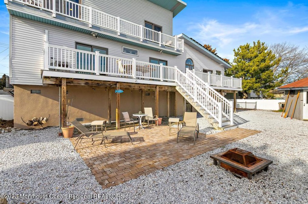 50 Atlantis Blvd, Tuckerton NJ  08087-1904 exterior
