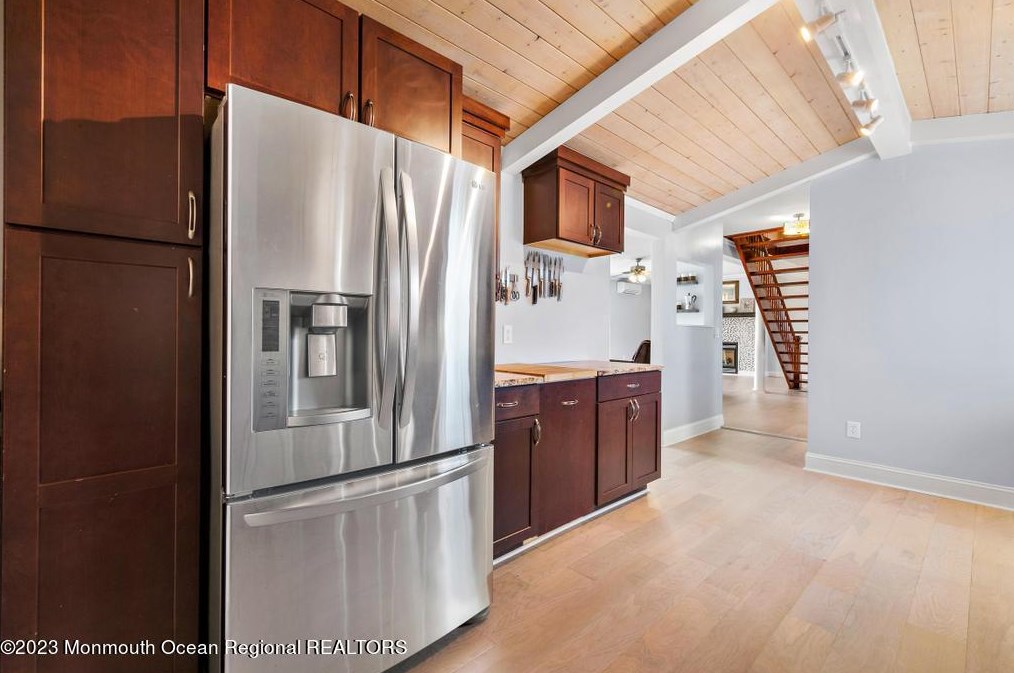 50 Atlantis Blvd, Tuckerton NJ  08087-1904 exterior