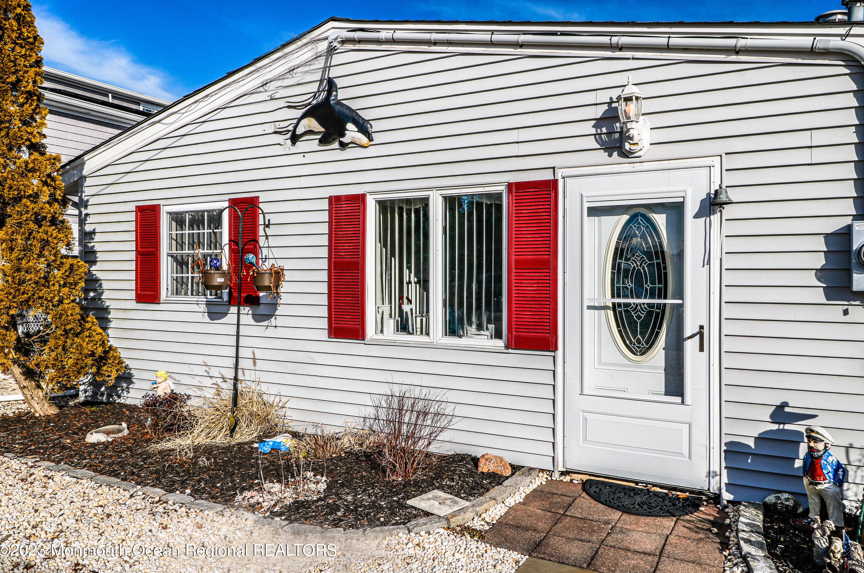 1203 Borealis Ct, Lacey, NJ 08731