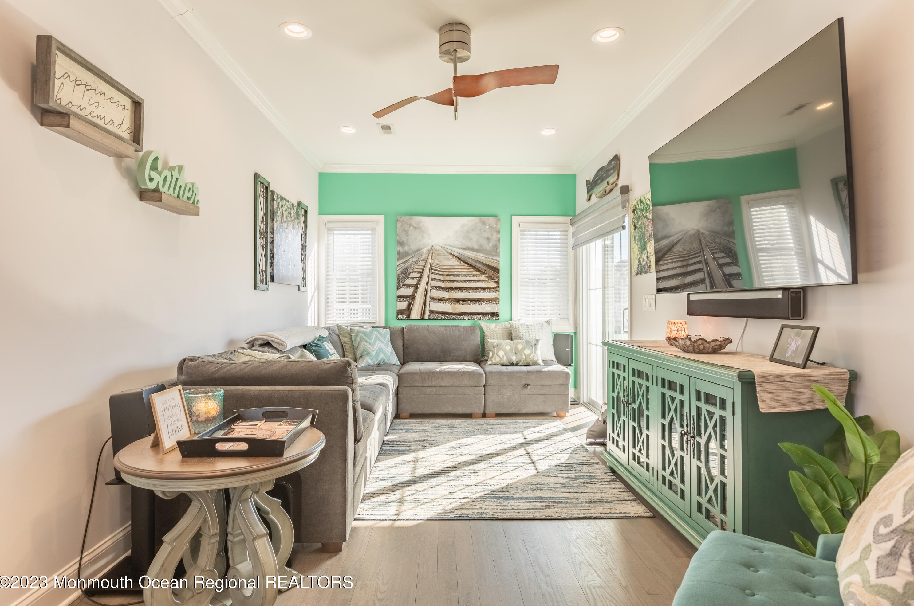 800 Prospect Ave, Keyport NJ  07735-5438 exterior