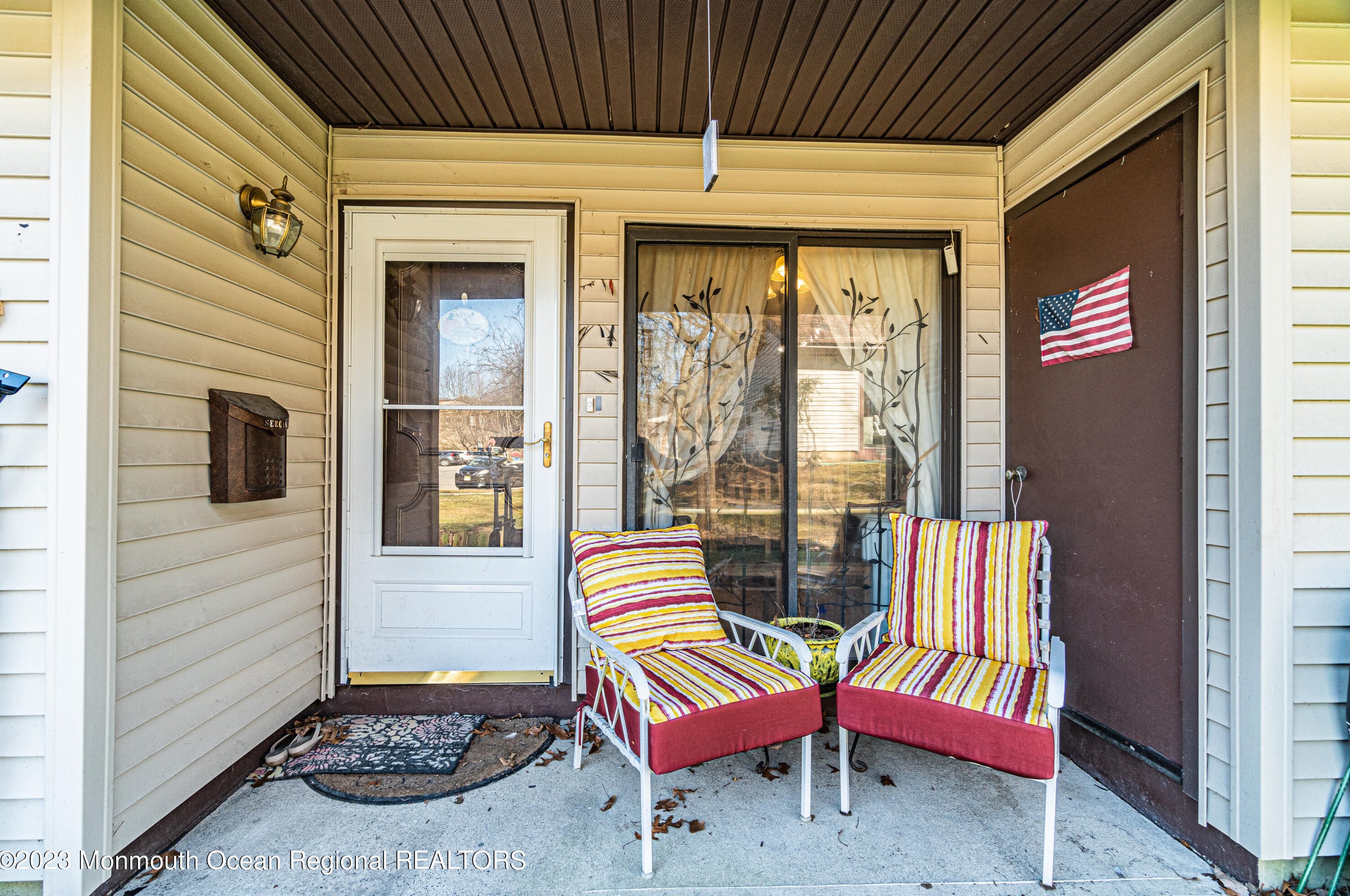172 Amberly Dr, Millstone Township, NJ 07726-2546