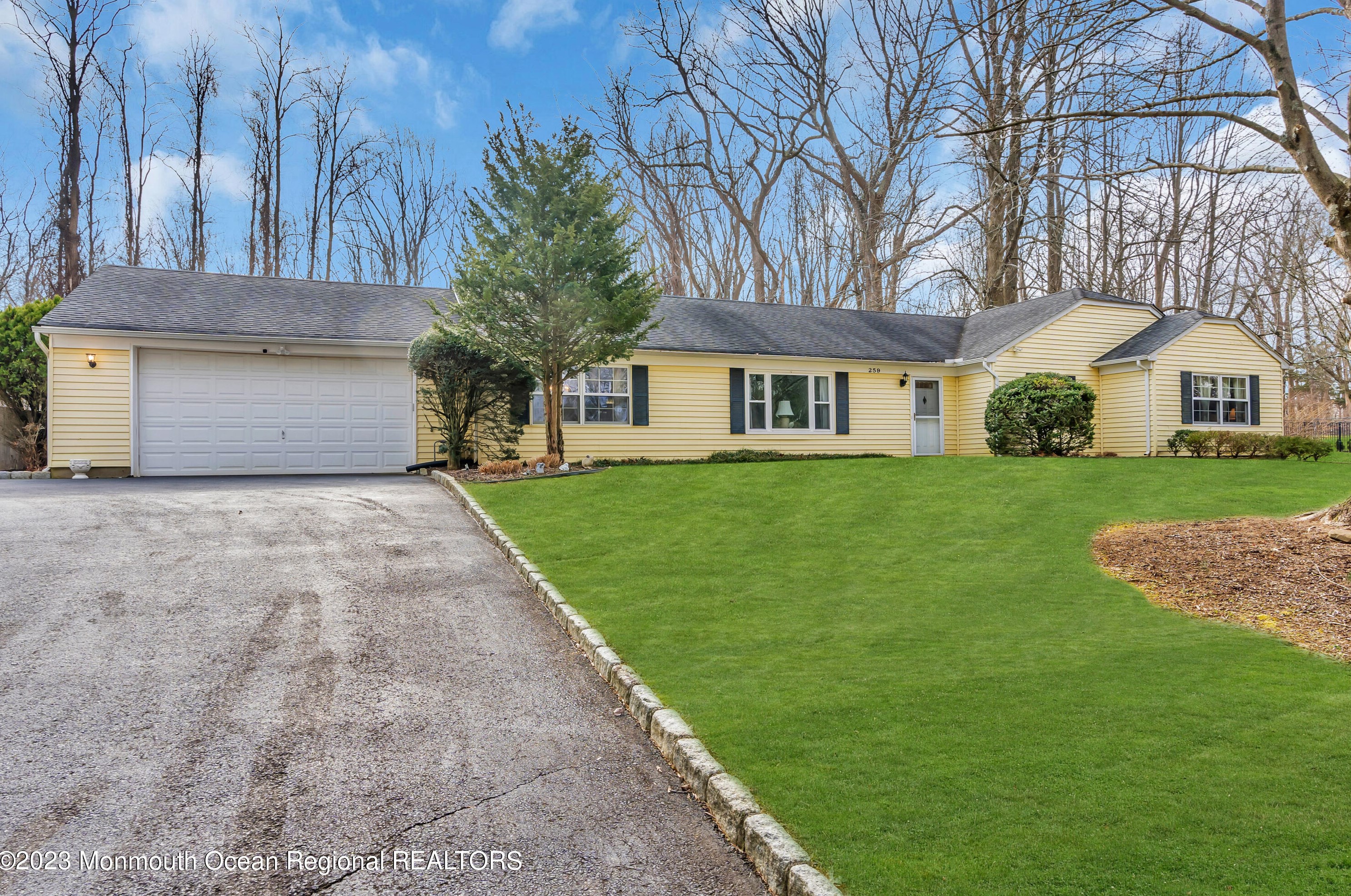 259 Ueland Rd, Tinton Falls, NJ 07701