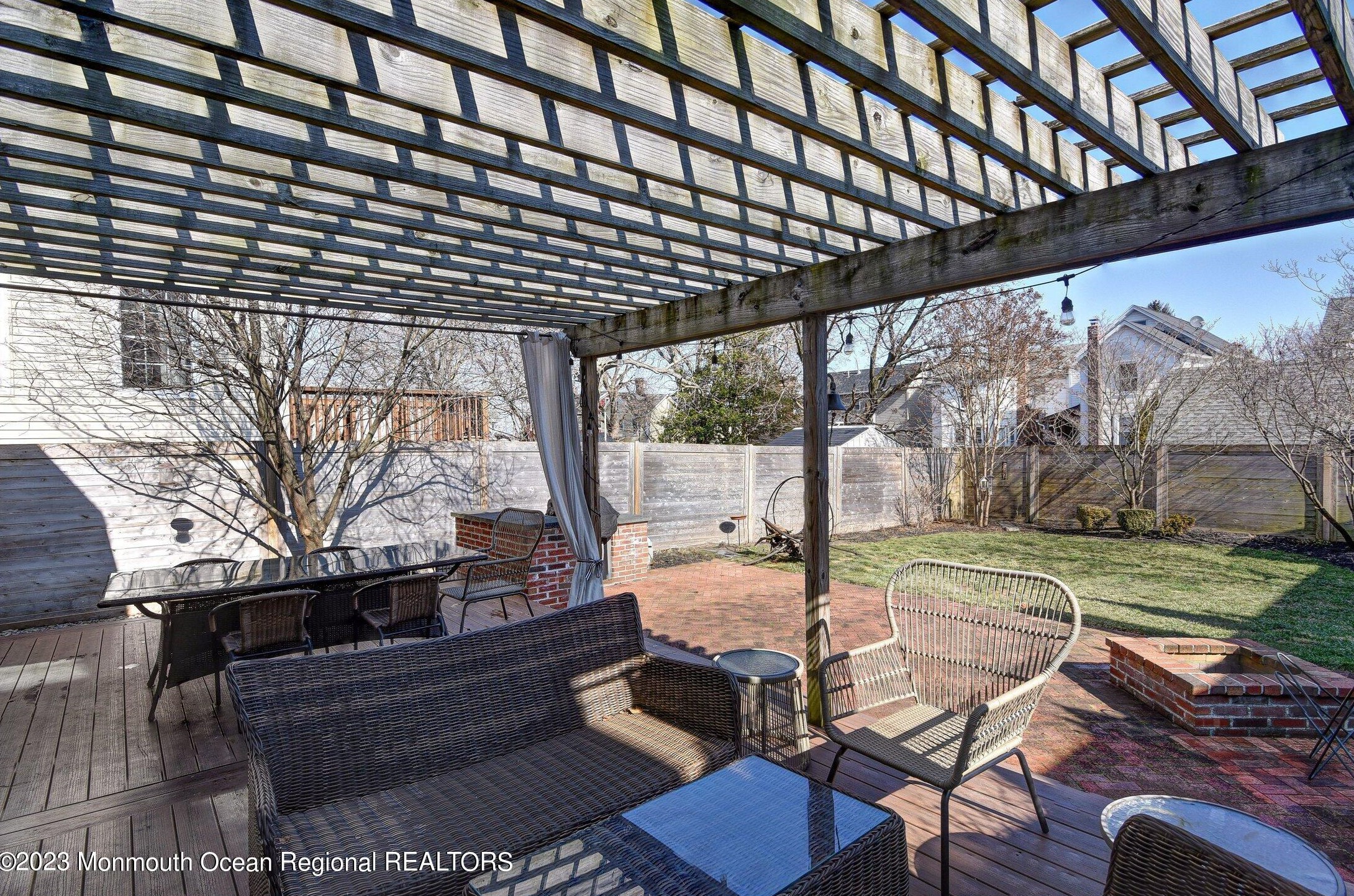 137 Broad St, Keyport NJ  07735-1202 exterior