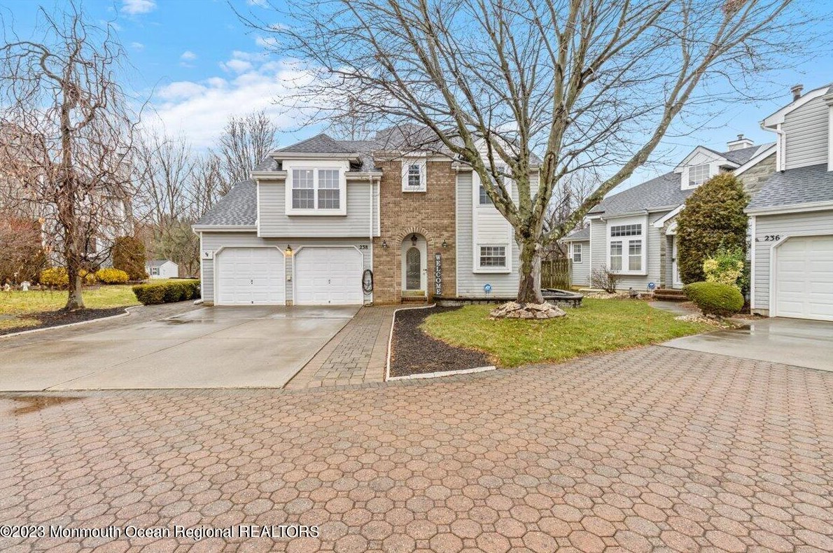 238 Kentucky Way, East Freehold, NJ 07728