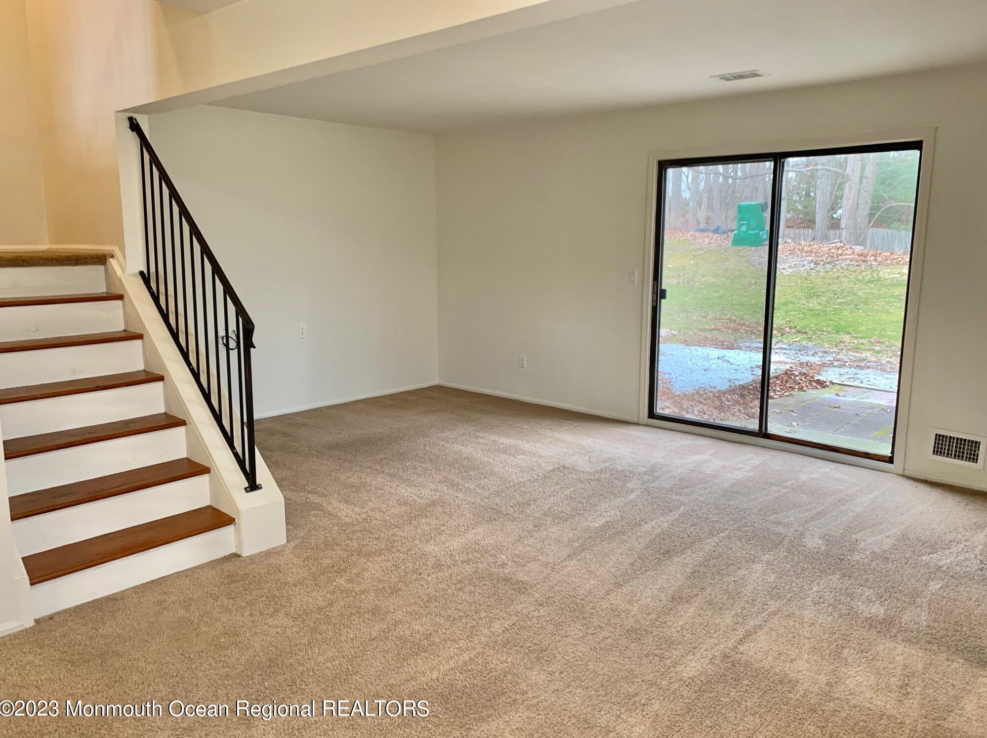 6 Eagle Ct, Wall Township, NJ 07731