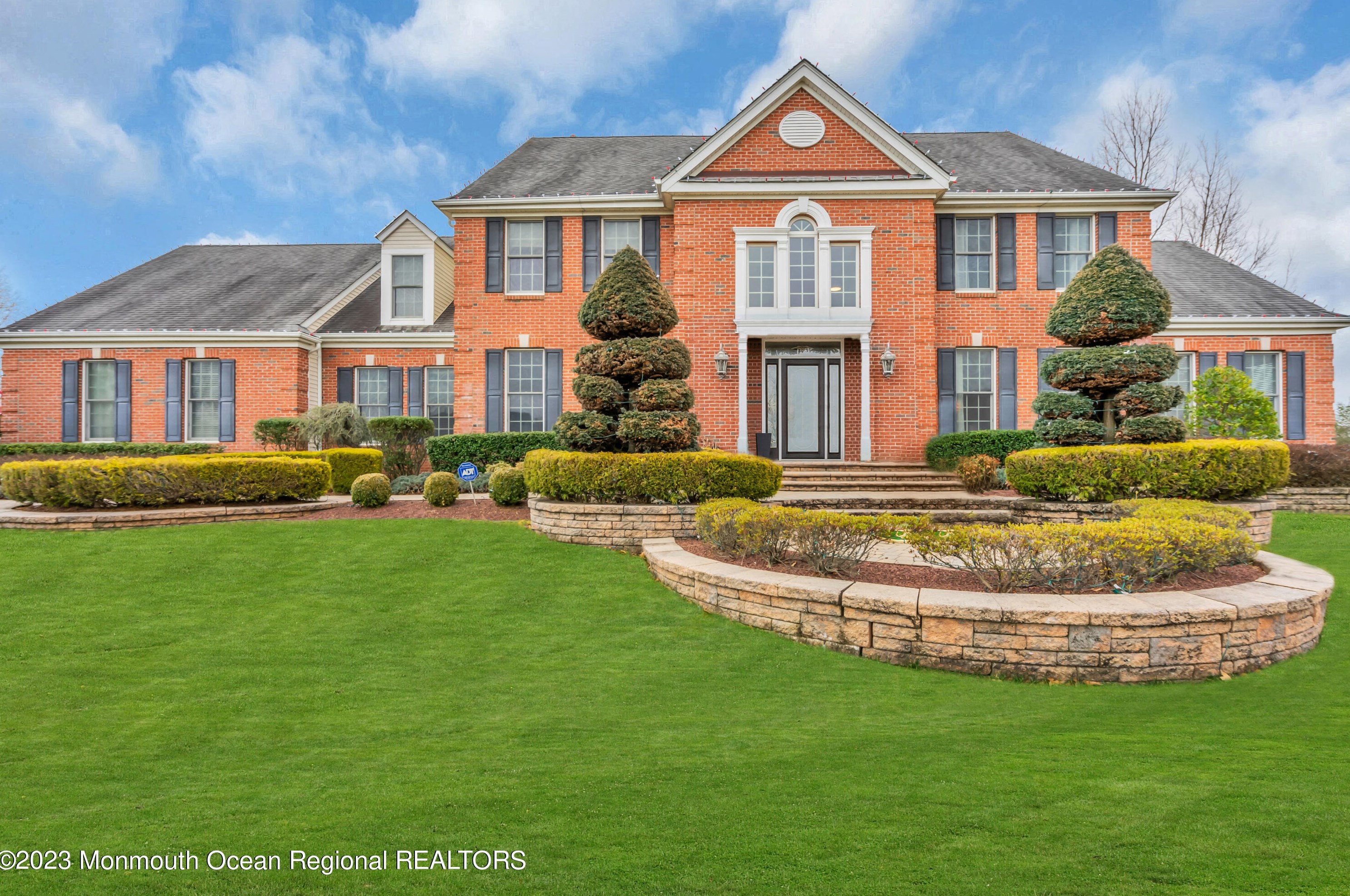 9 Opatut Way, East Freehold, NJ 07728