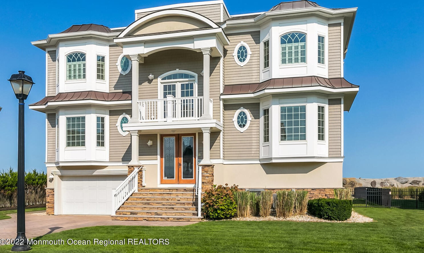 11 Tradewinds Ln, Locust, NJ 07760