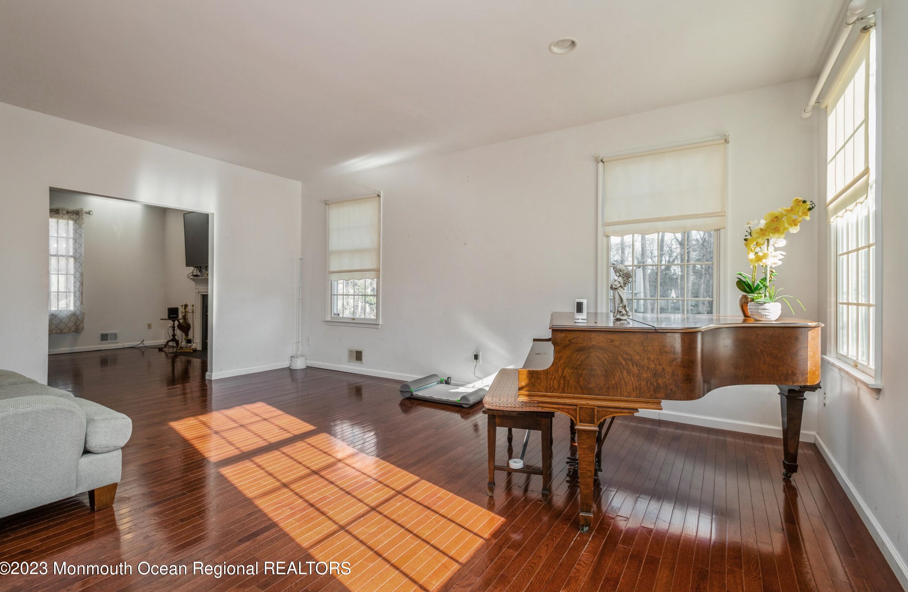37 Port Au Peck Ave, Oceanport NJ  07757-1205 exterior