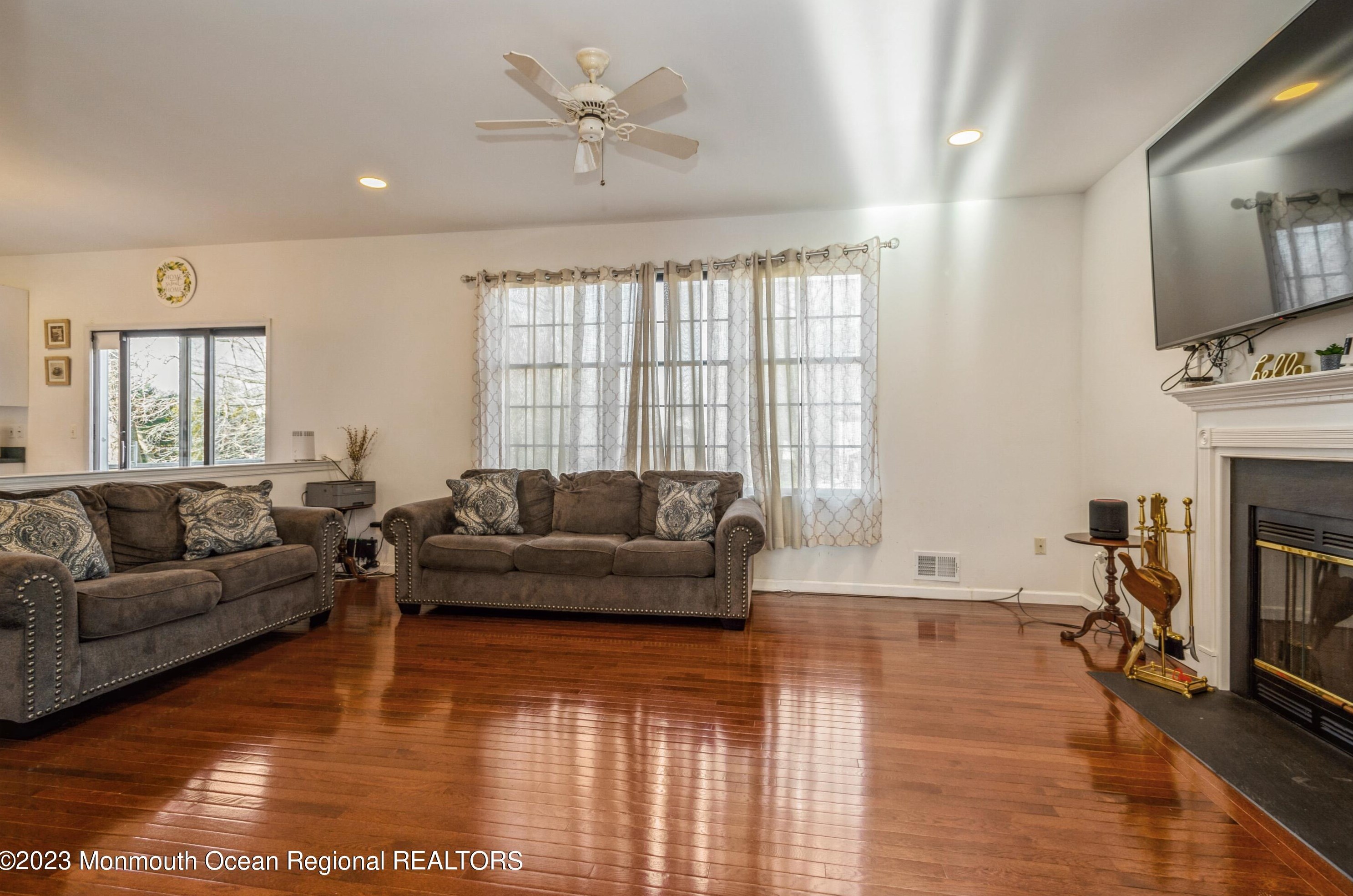 37 Port Au Peck Ave, Oceanport NJ  07757-1205 exterior