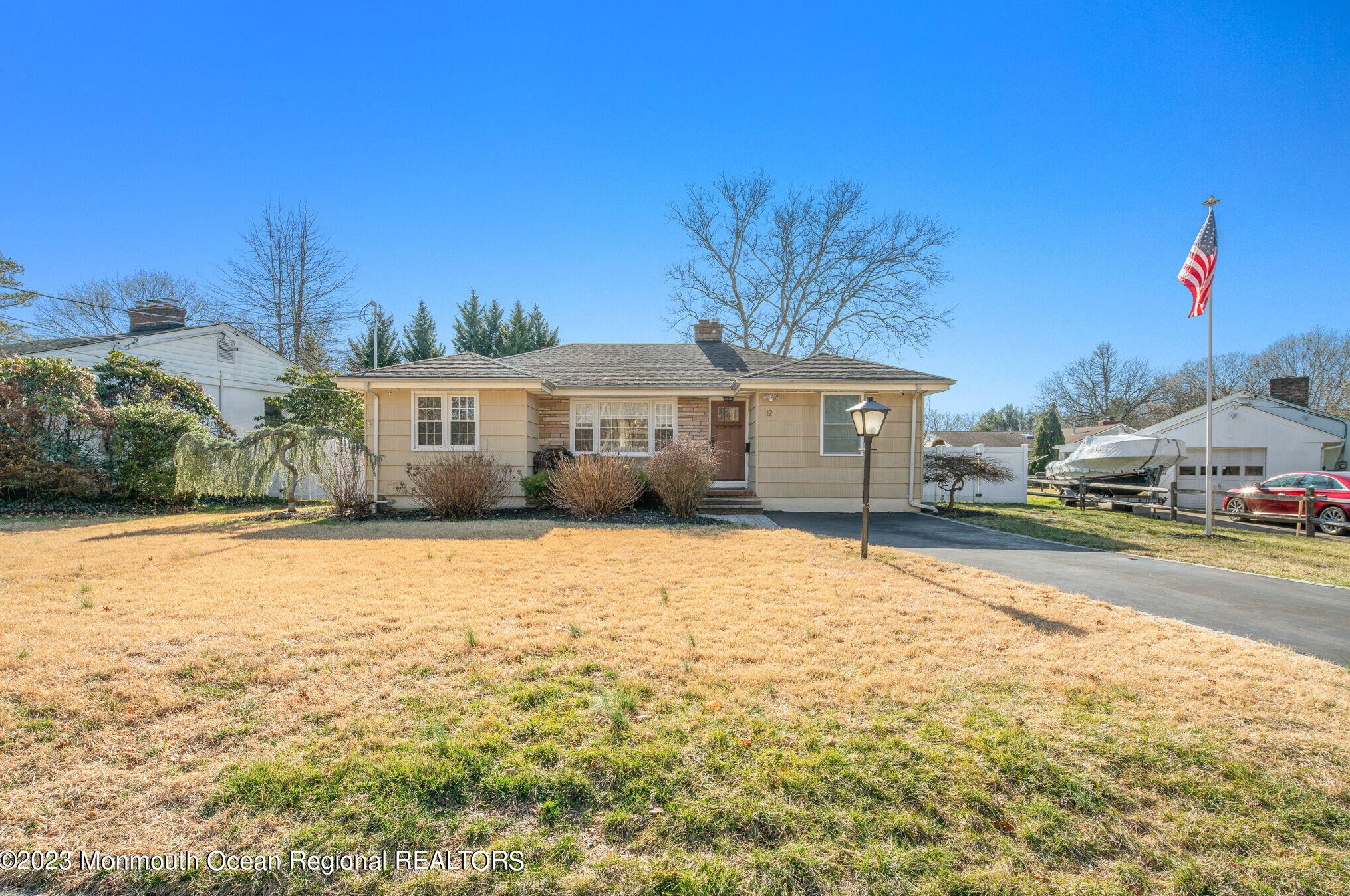 12 Miriam Dr, Matawan, NJ 07747-3340