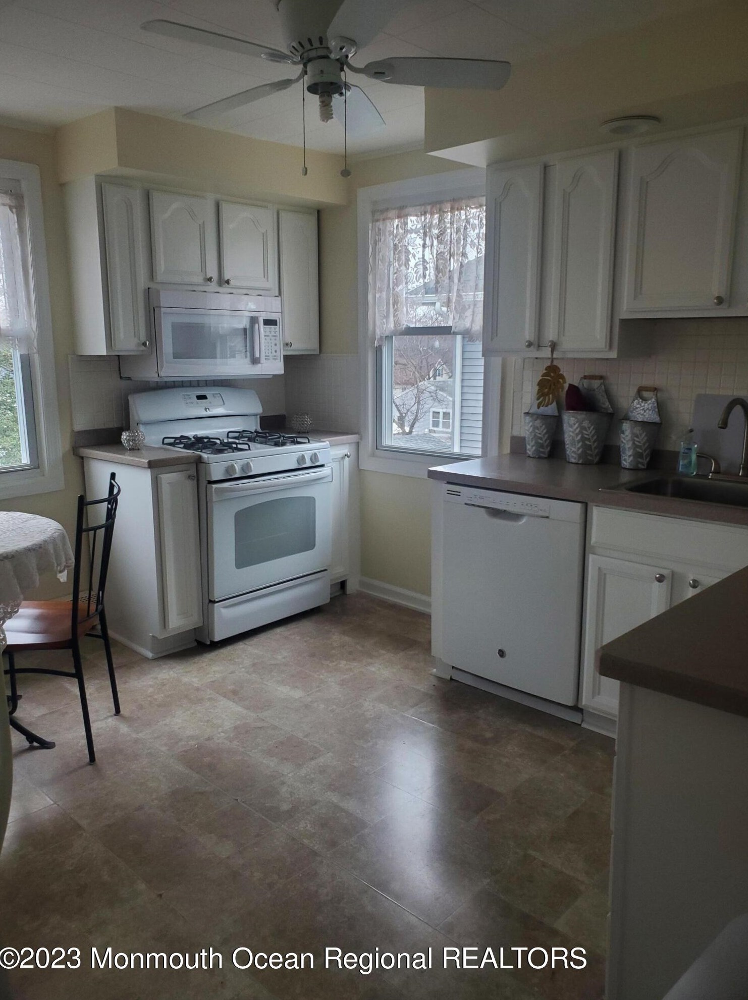 142 Broadway, Keyport NJ 07735-1003 exterior