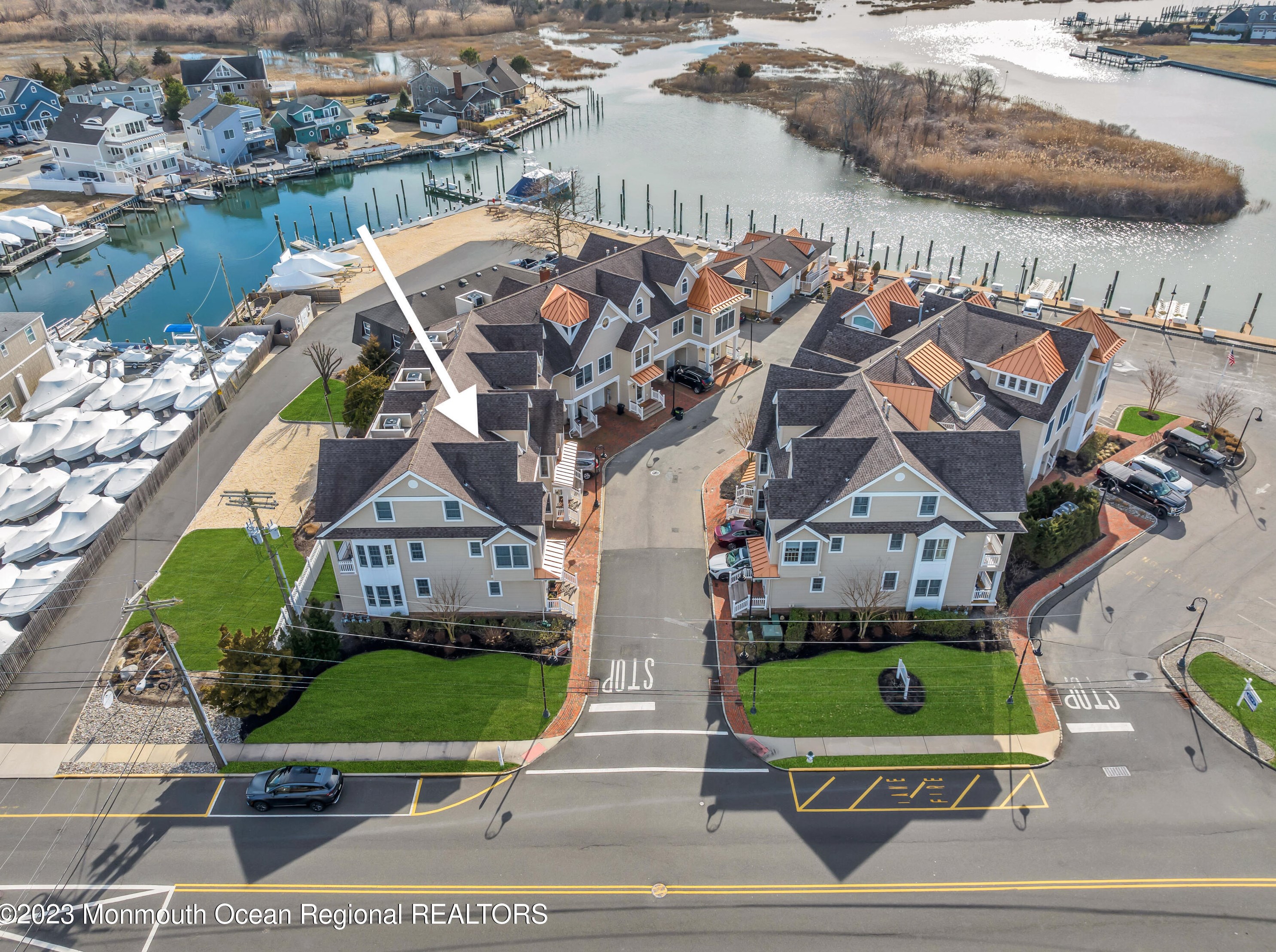 2 Drawbridge Ln, Wall Township, NJ 08736-3948