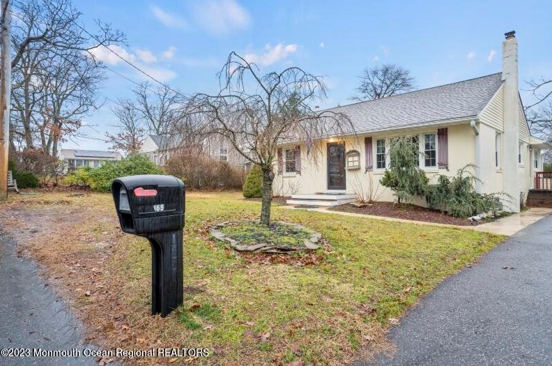 165 Walnut Dr, Bricktown, NJ 08724