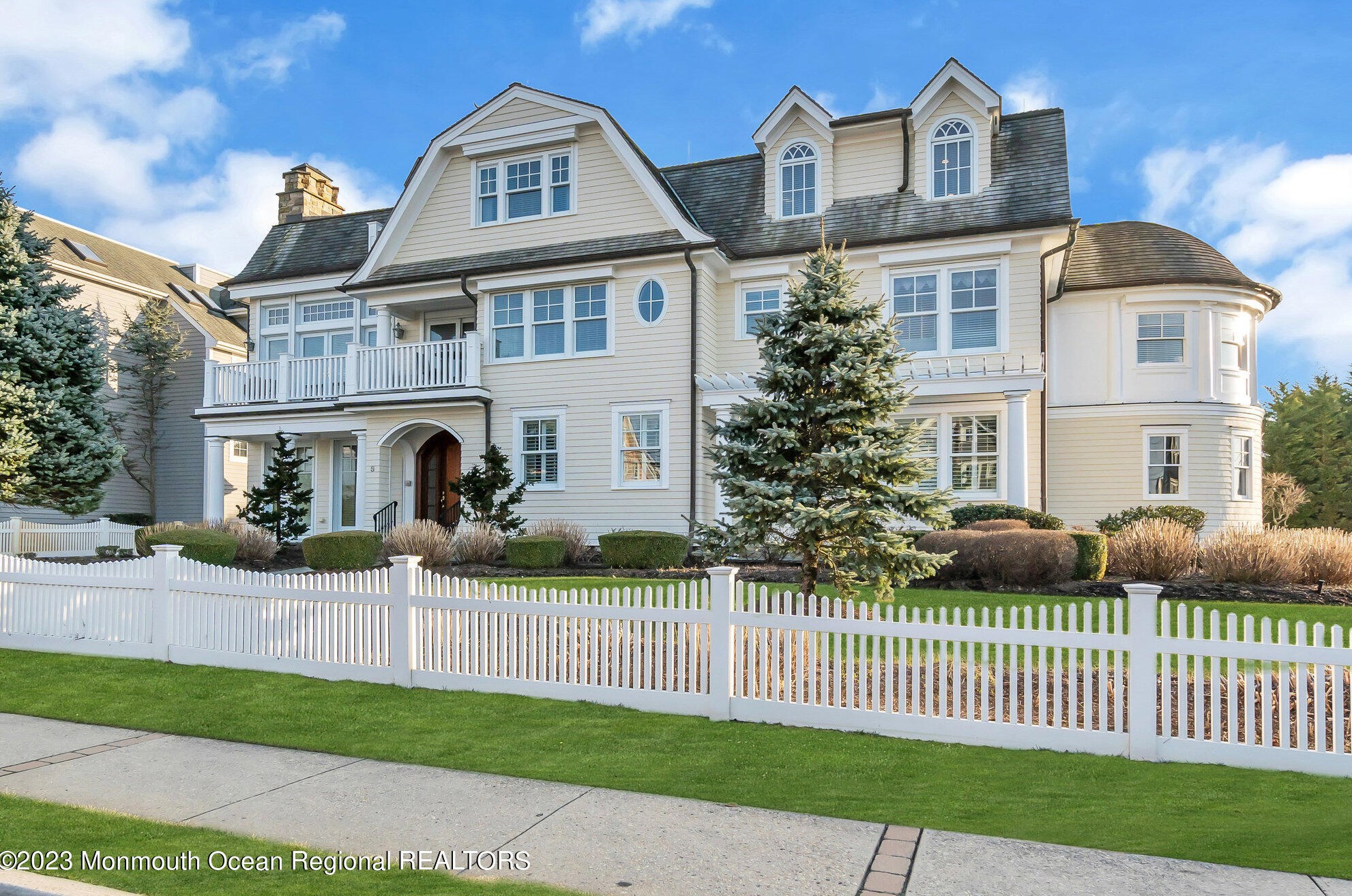 8 Seaside Pl, Wall Township, NJ 08750-3221