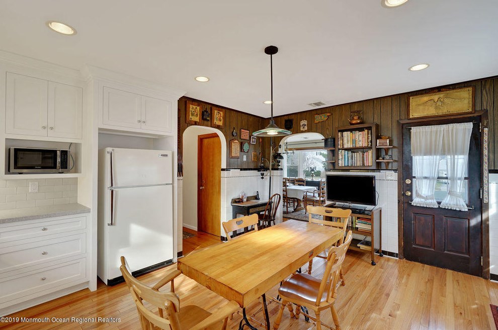 410 Trenton Blvd, Wall Township NJ  08750-3008 exterior