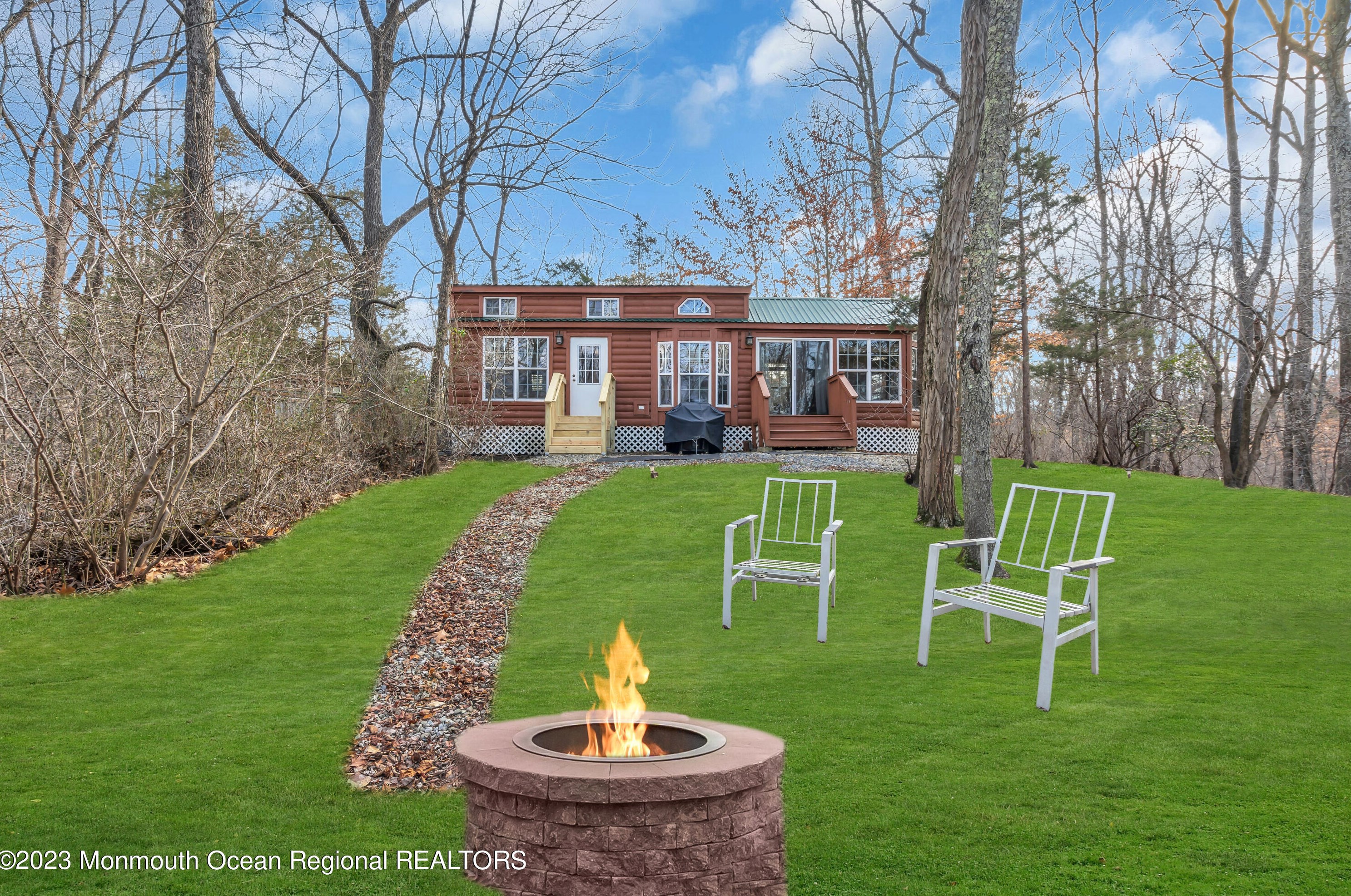 724 Monmouth Rd #37, Upper Freehold, NJ 08501