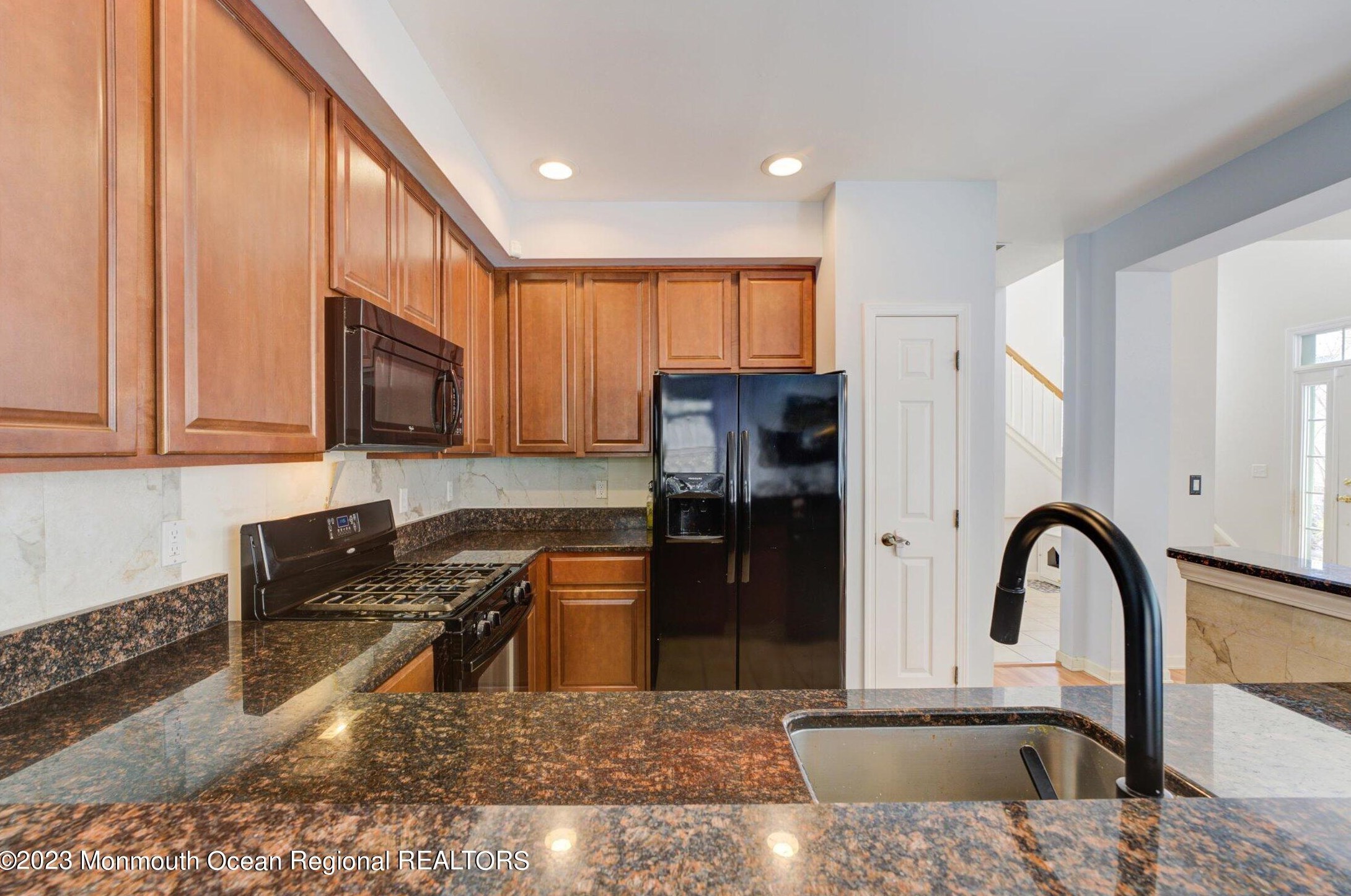 248 Hawthorne Ln, Barnegat Township NJ  08005-5642 exterior