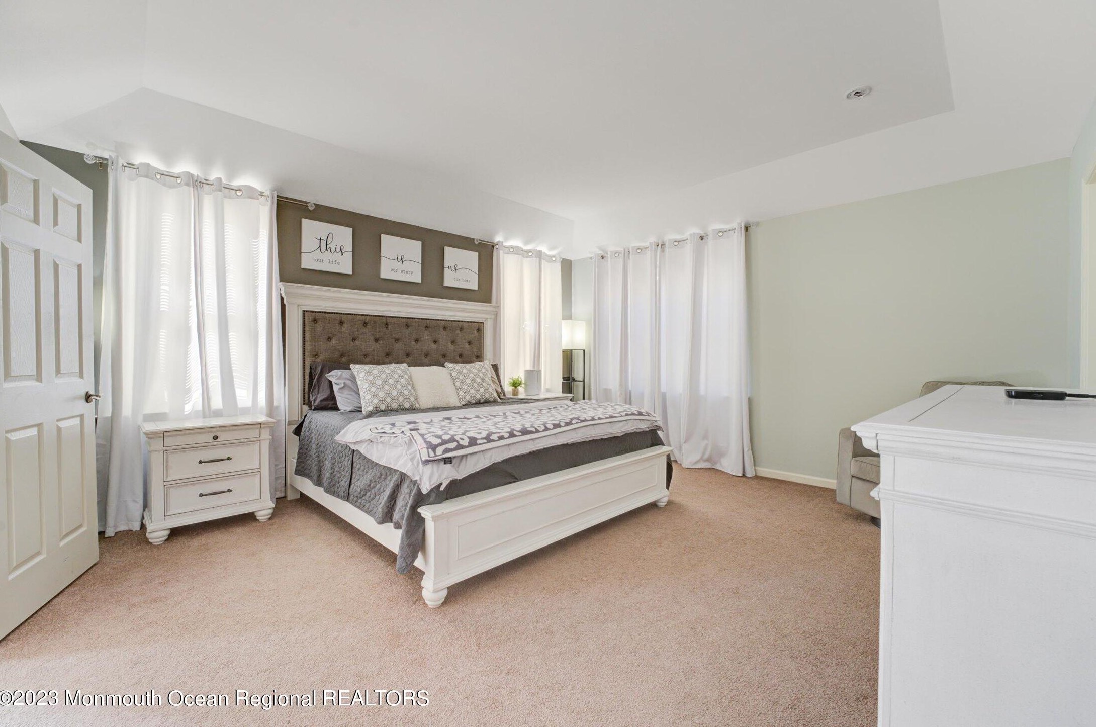 248 Hawthorne Ln, Barnegat Township NJ  08005-5642 exterior