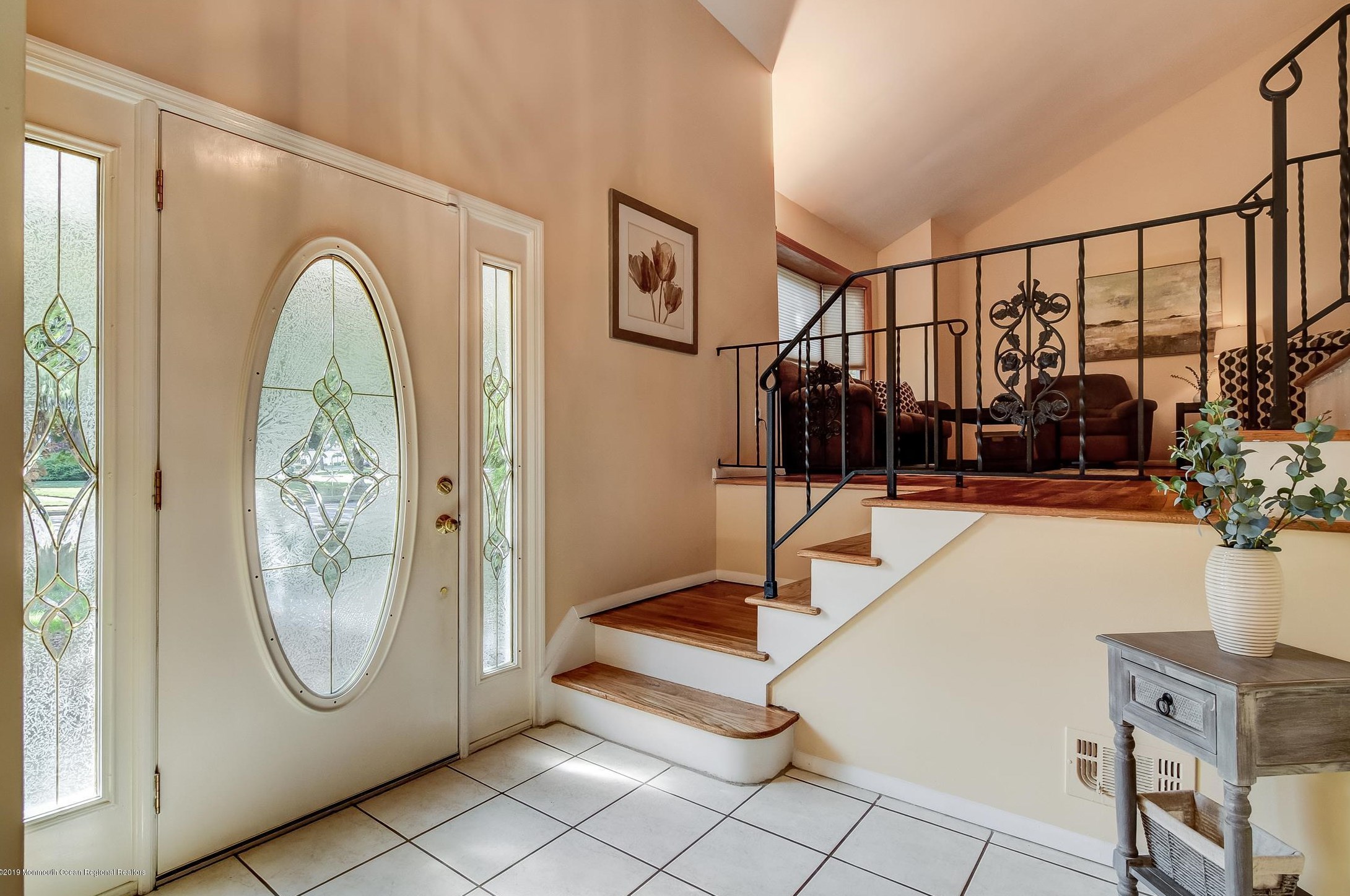 1 Morris Ct, Morganville, NJ 07751