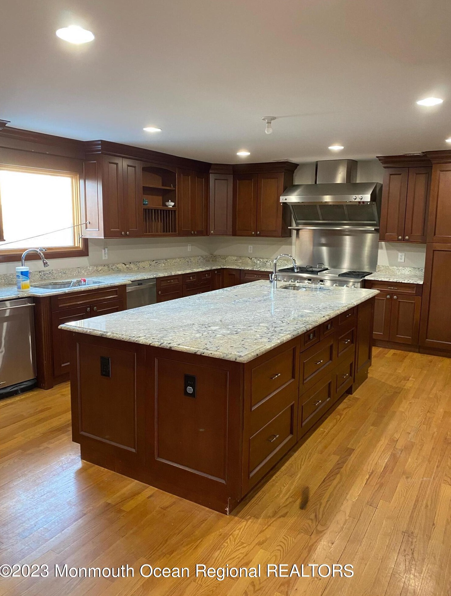 109 Washington Ave, Point Pleasant Beach, NJ 08742