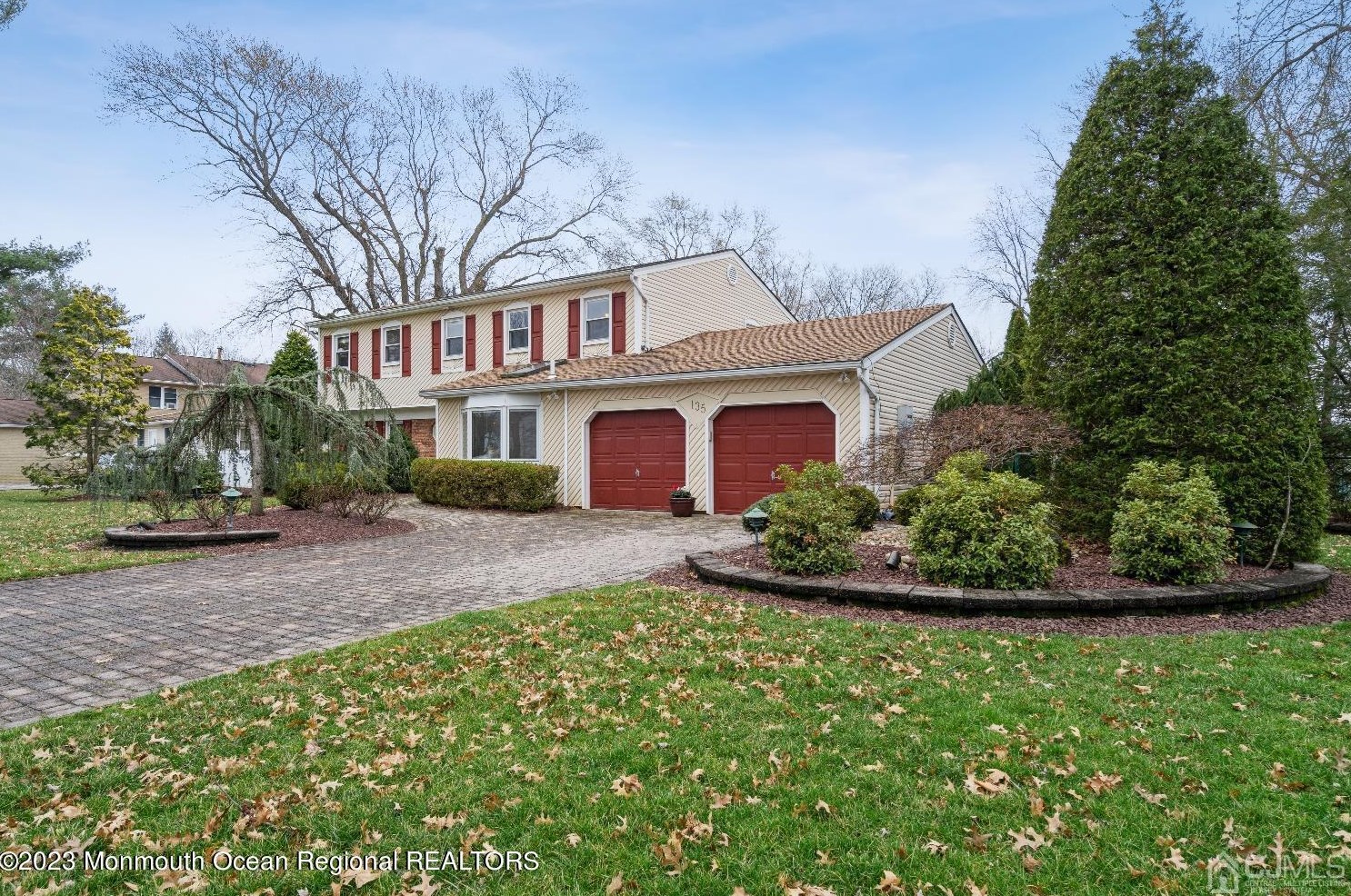 135 Sunnybrook Dr, East Freehold, NJ 07728