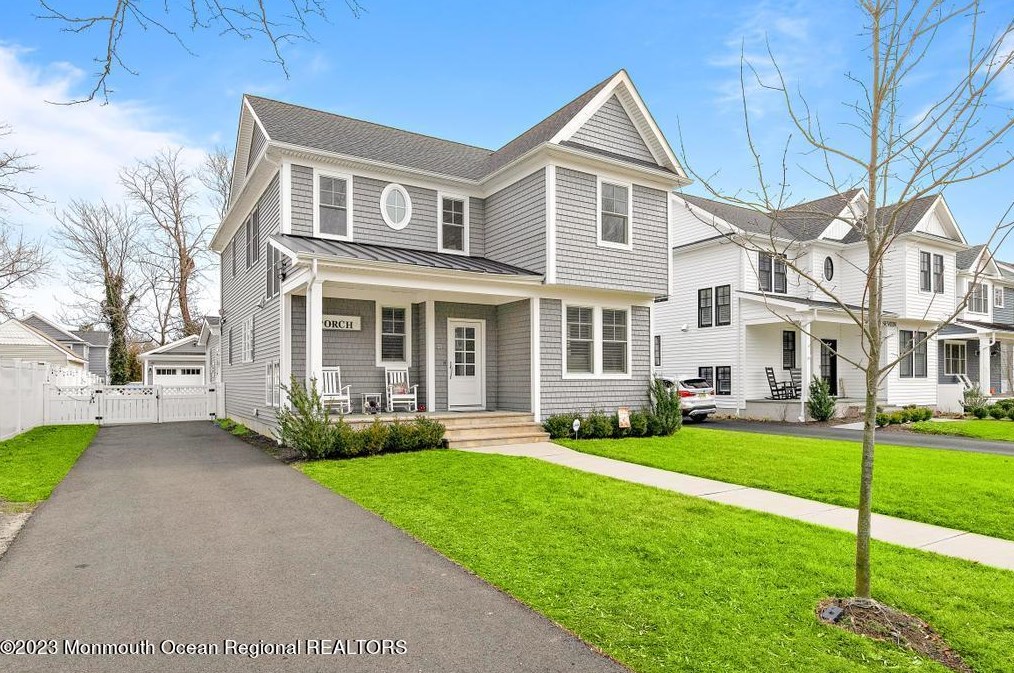 21 William St, Tinton Falls, NJ 07704