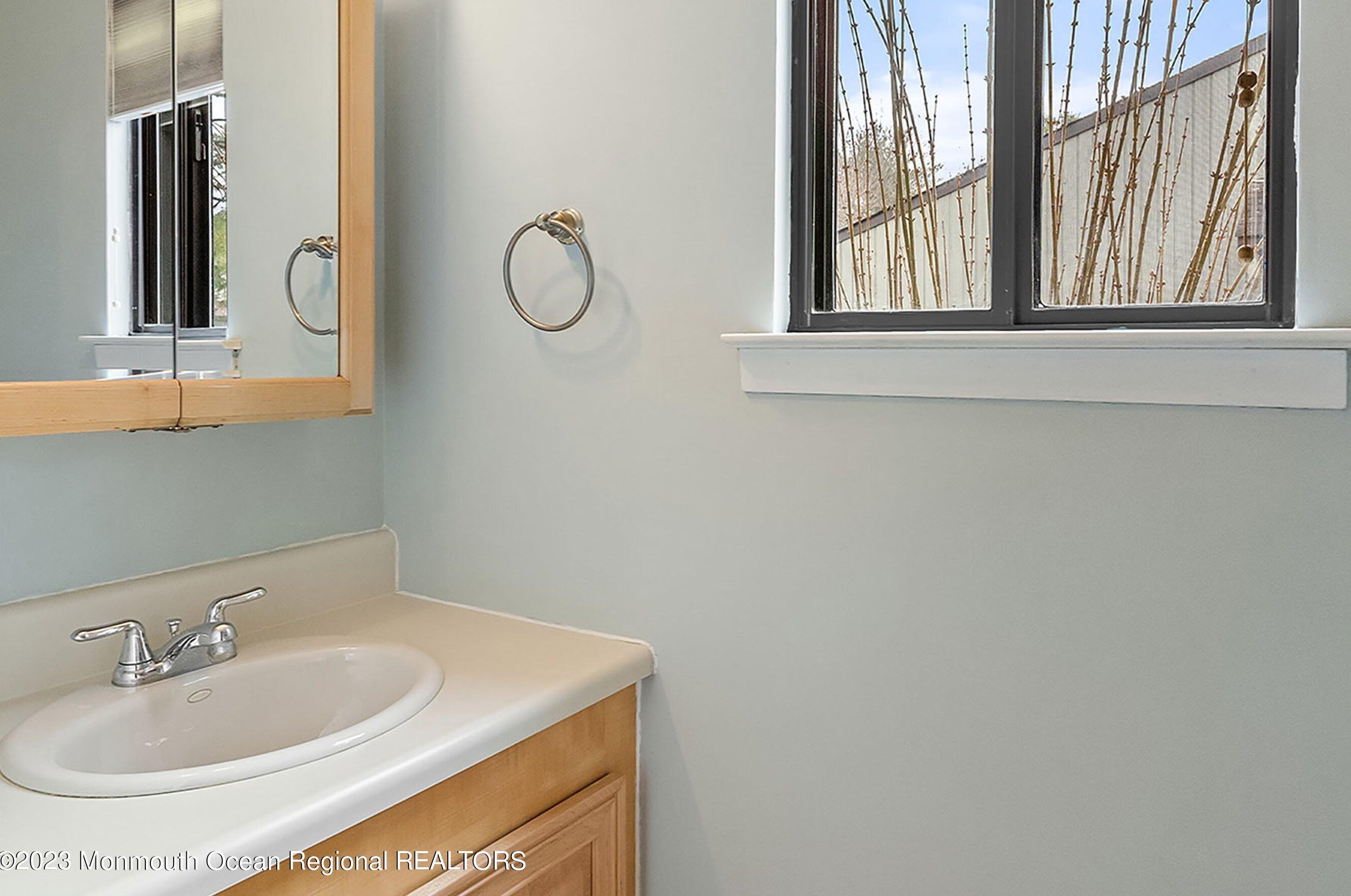 106 Bowne Ct, Matawan NJ 07747-3562 exterior